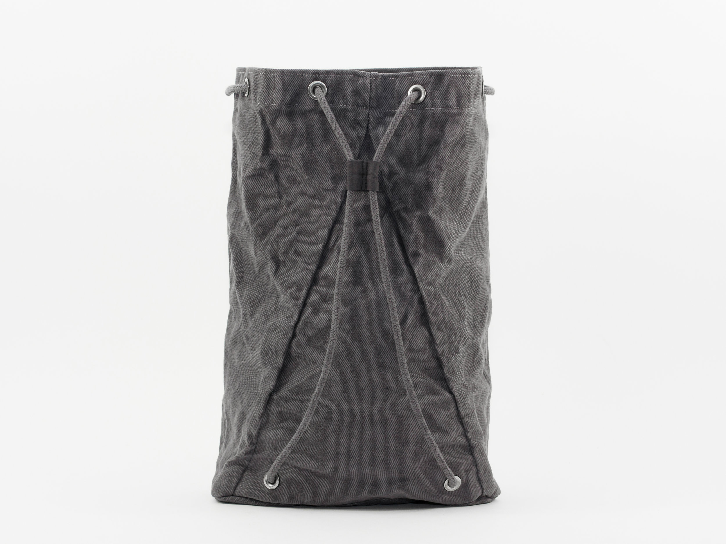 Blk_Pine_Angle_CinchPack_Charcoal_back open.jpg