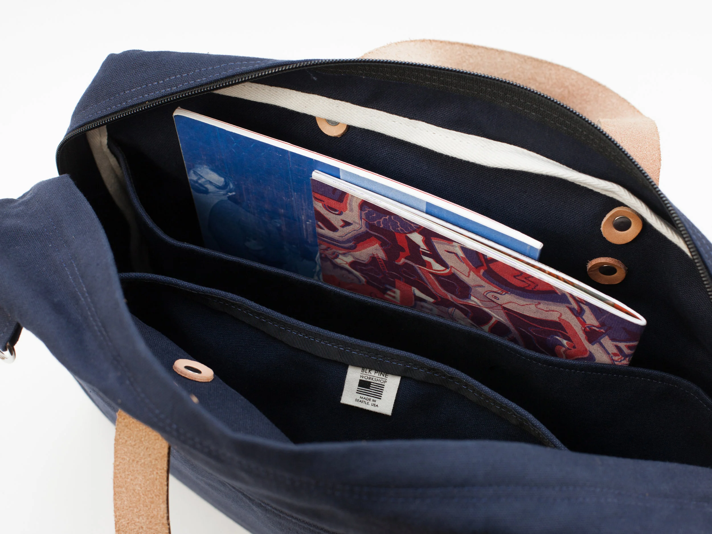 Blk_Pine_Classic_Leather_Canvas_Briefcase_Navy_detail.jpg