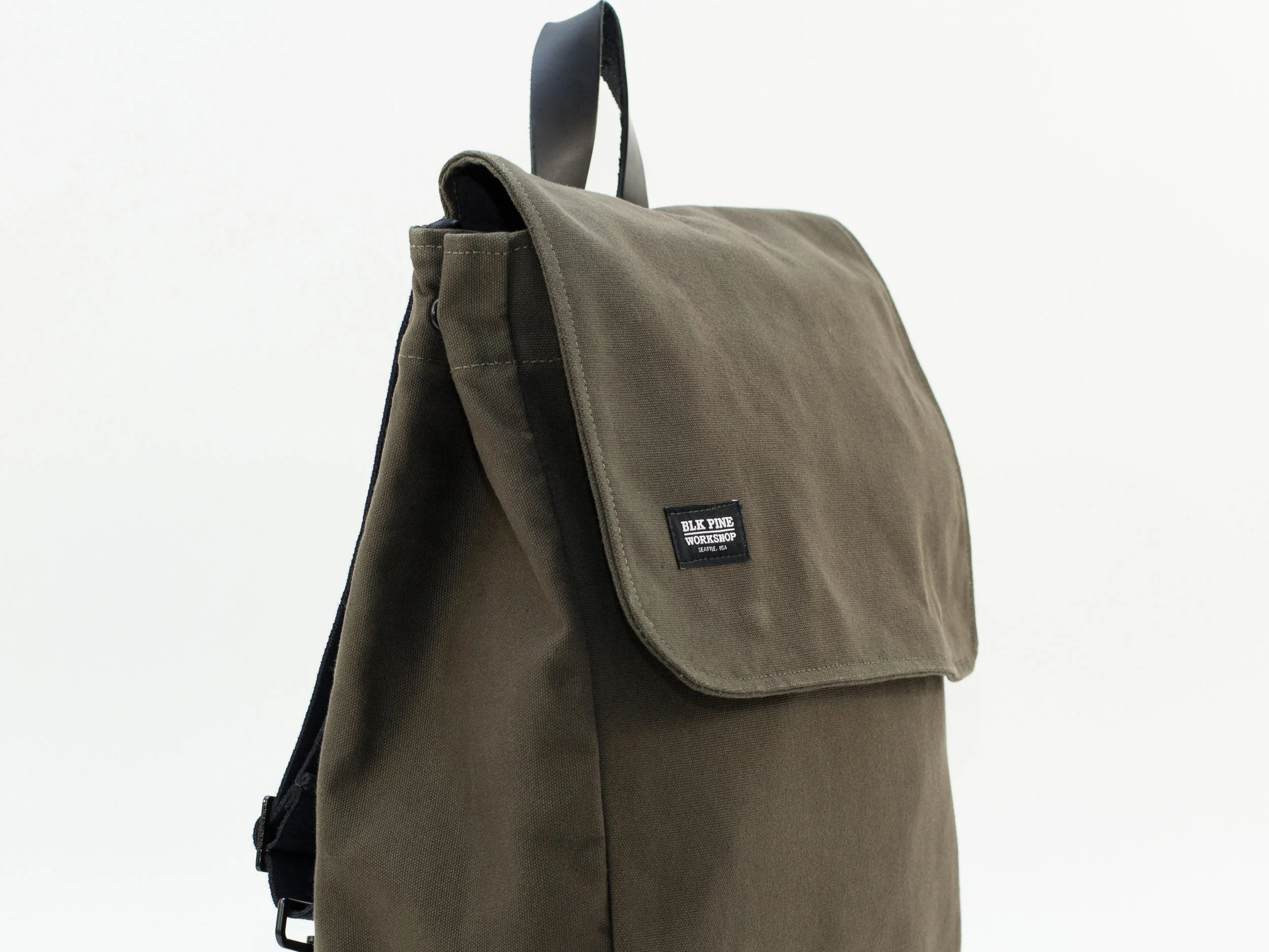 Blk_Pine_Classic_Leather_Canvas_CanoePack_Olive_detail1.jpg