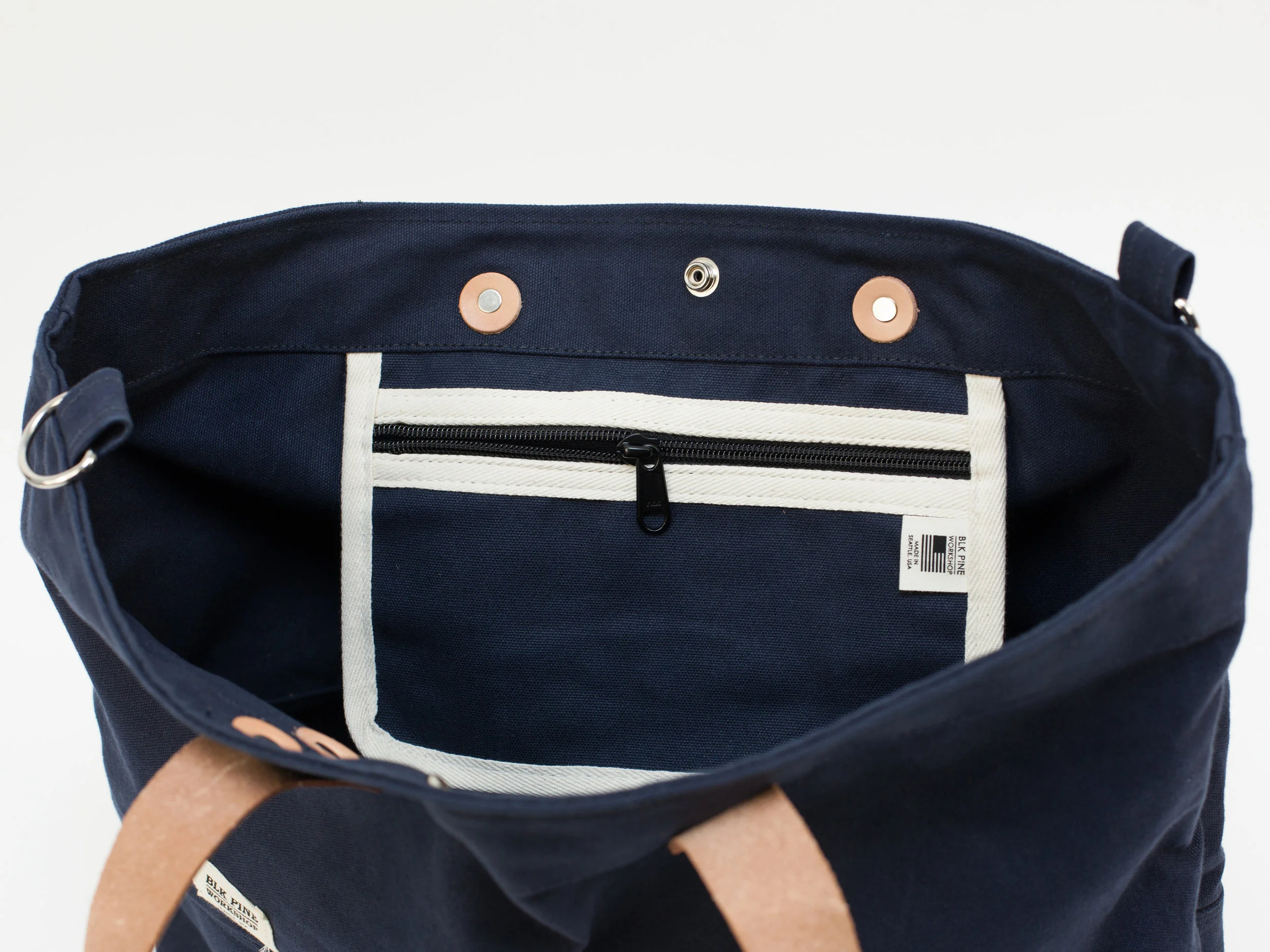 Blk_Pine_Classic_Leather_Canvas_MediumTote_Navy_detail.jpg