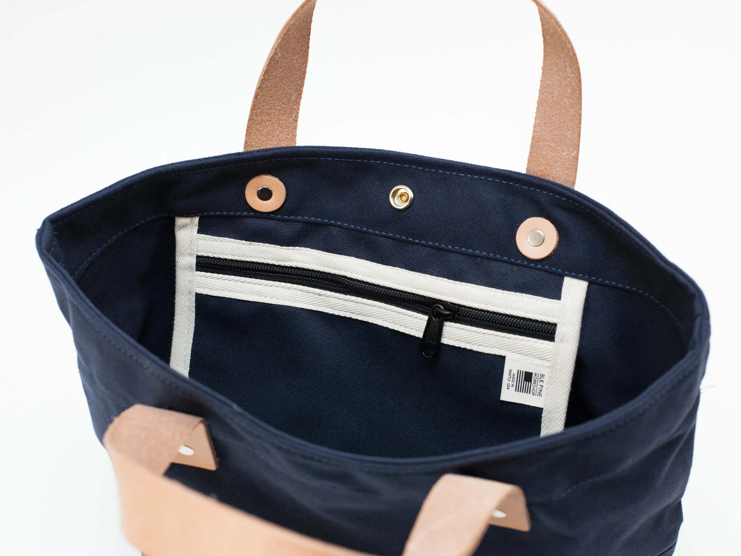 Blk_Pine_Classic_Leather_Canvas_SmallTote_Navy_detail.jpg
