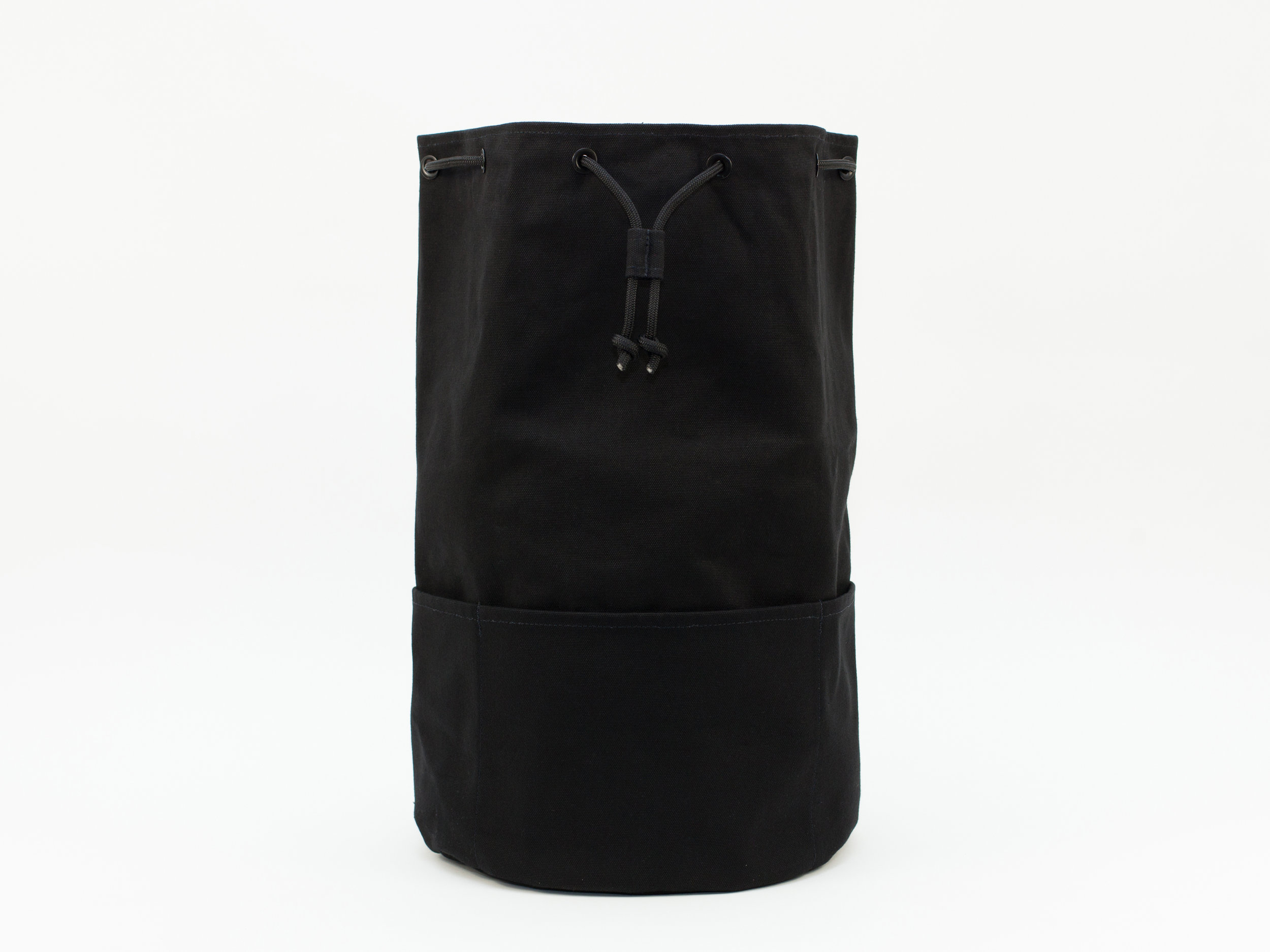 Blk_Pine_Standard_Canvas_Small_Cinch_Black_frontopen2.jpg
