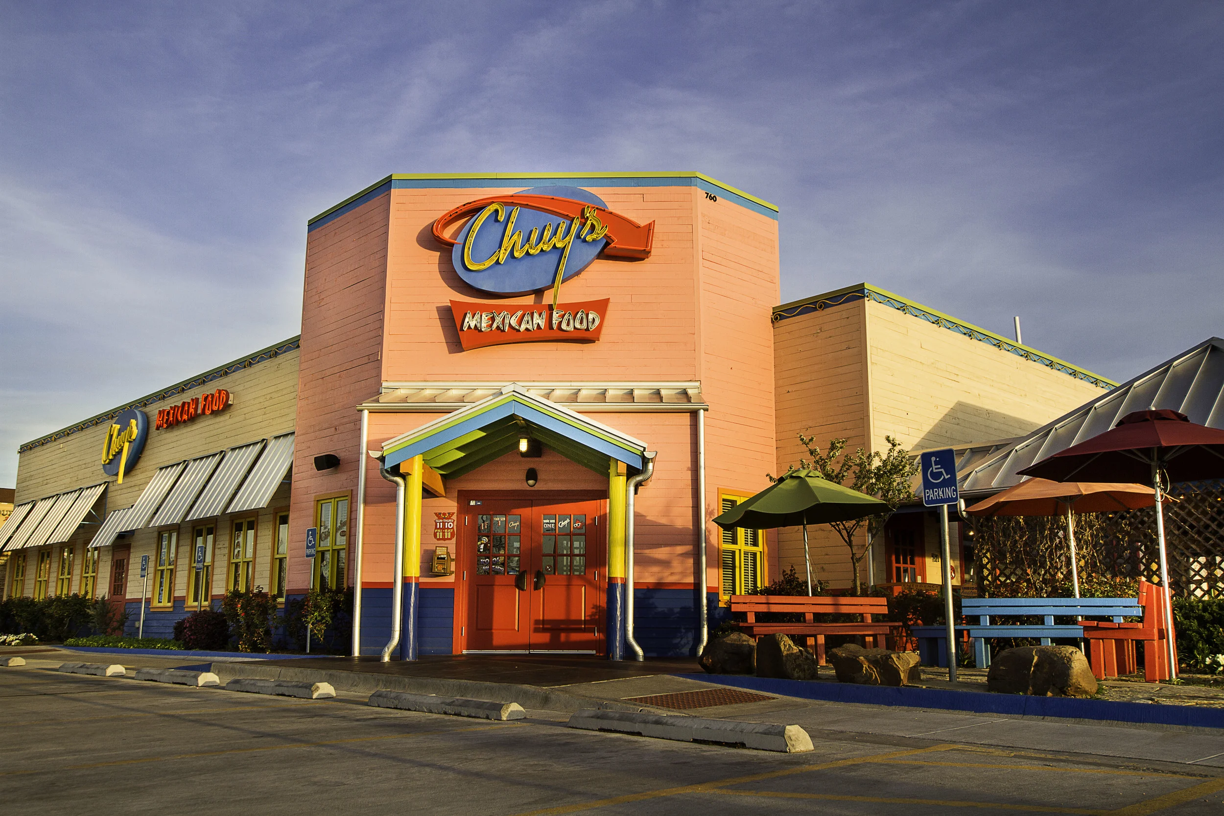 Chuys_front_03_2016.jpg