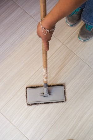 How To Clean Tile Floor Grout 13 Tips, How To Clean The Grout On Tile Floors