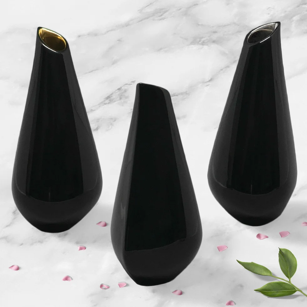 yozakura-sakeset-carafes.jpg