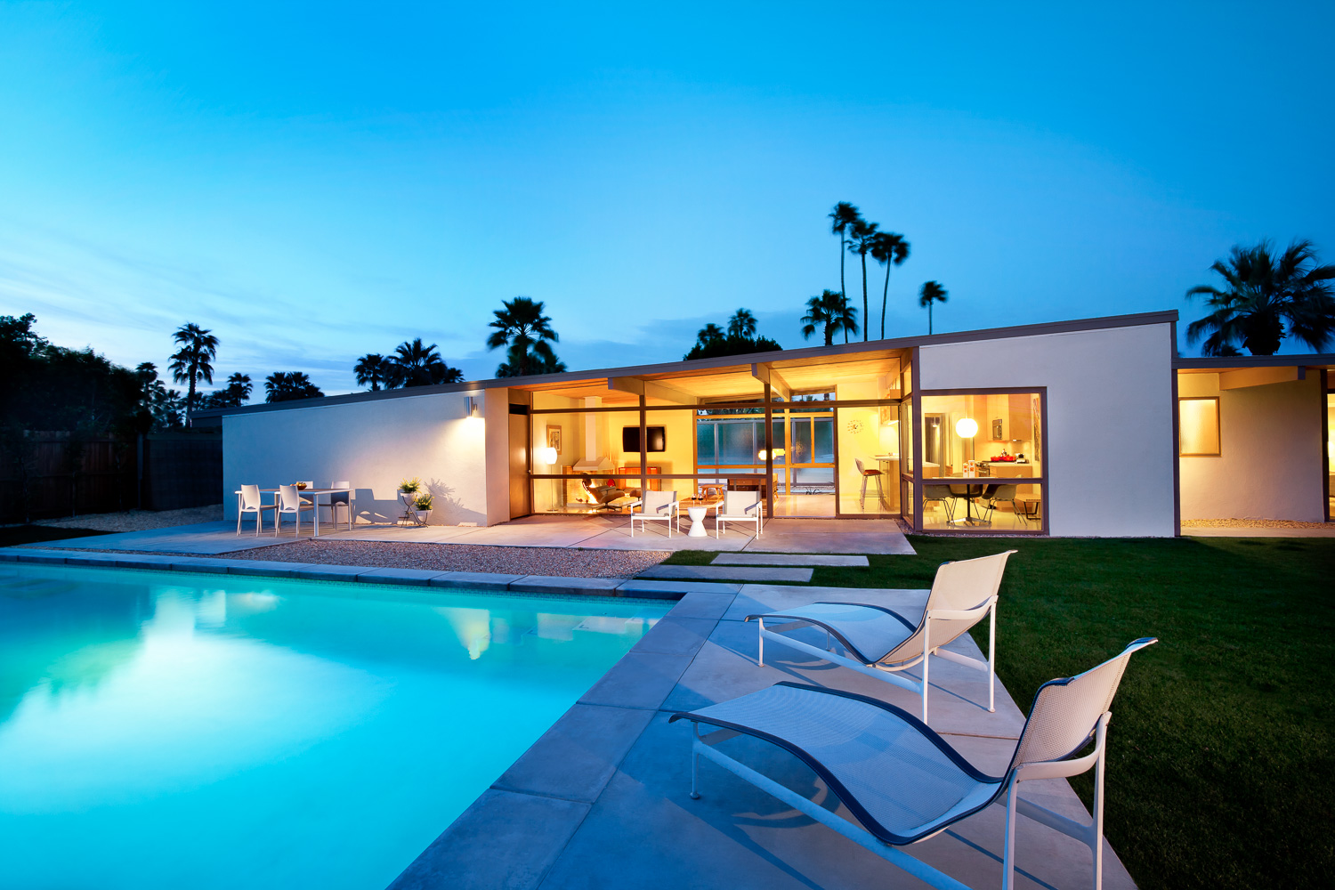 001 Palm Springs Residence.jpg