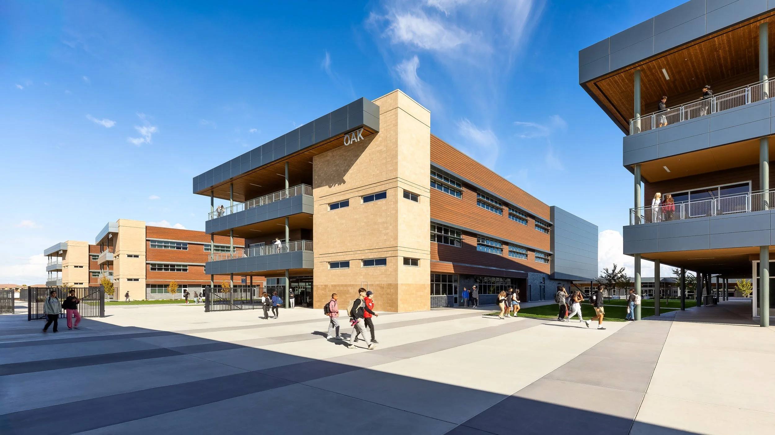 2 - (022) 9389 V2.jpg