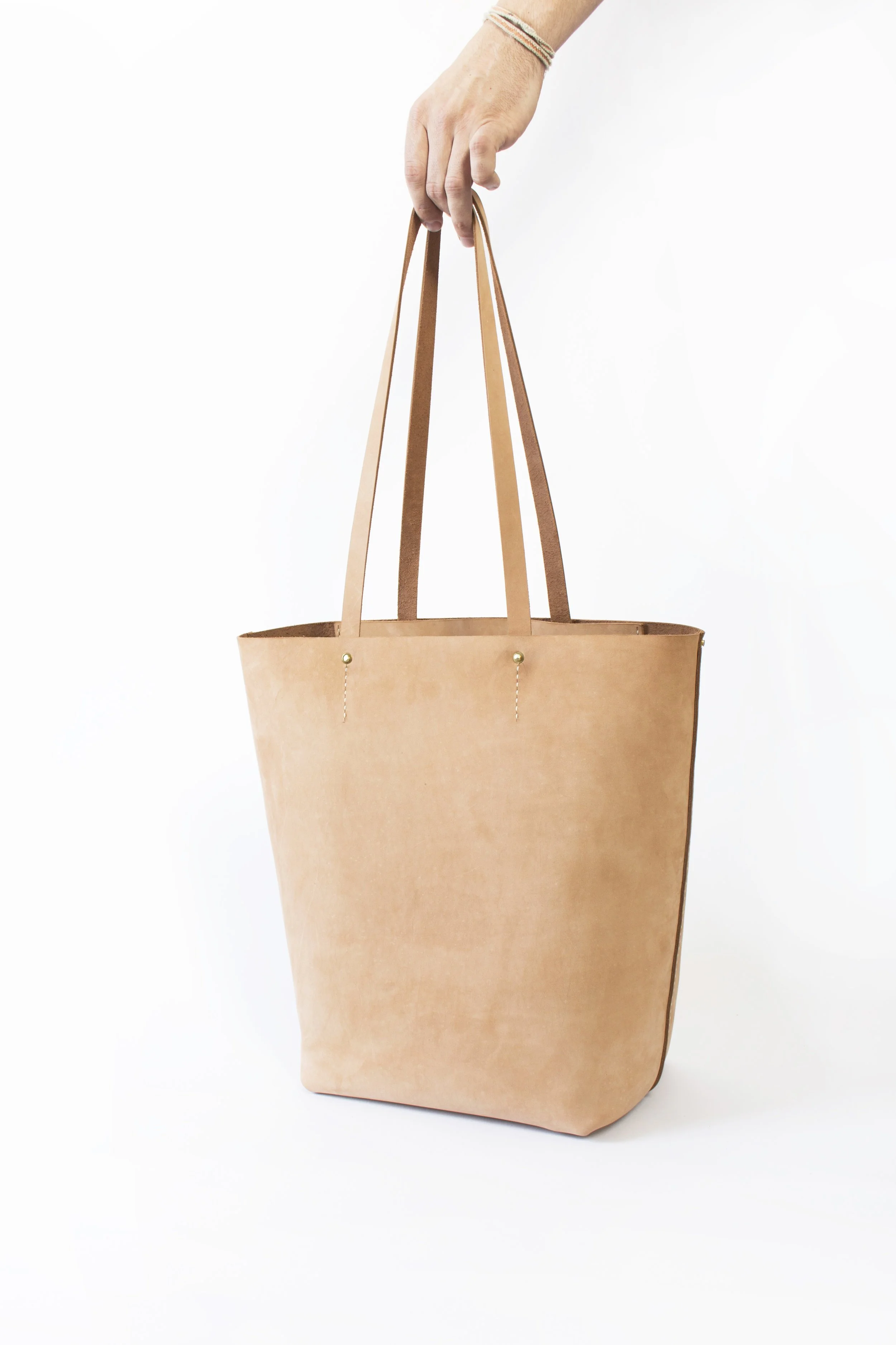 ToteTanWithHand.jpg