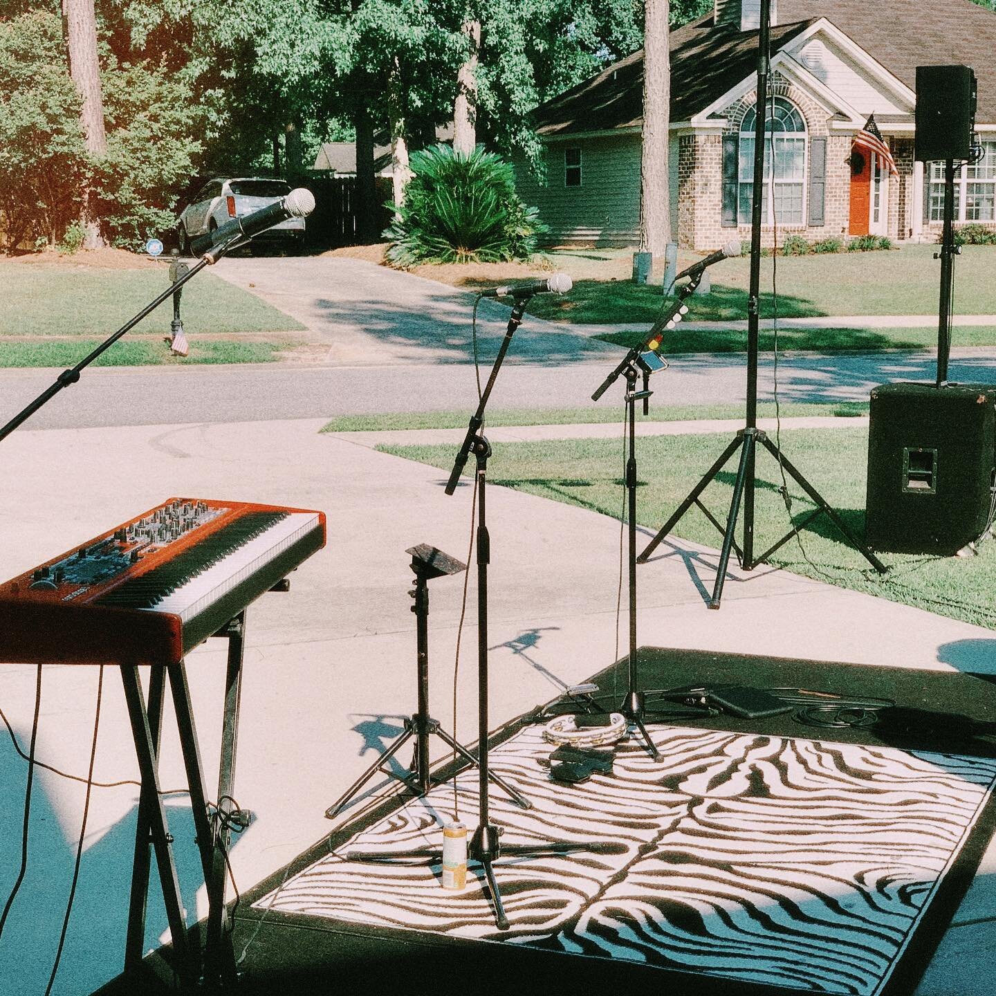 Throwing it back today with a shot from one of our quarantine concerts - This driveway never looked so good 😍 

Check out our &ldquo;July Shows&rdquo; highlight for a rundown of this month&rsquo;s lineup ⚡️