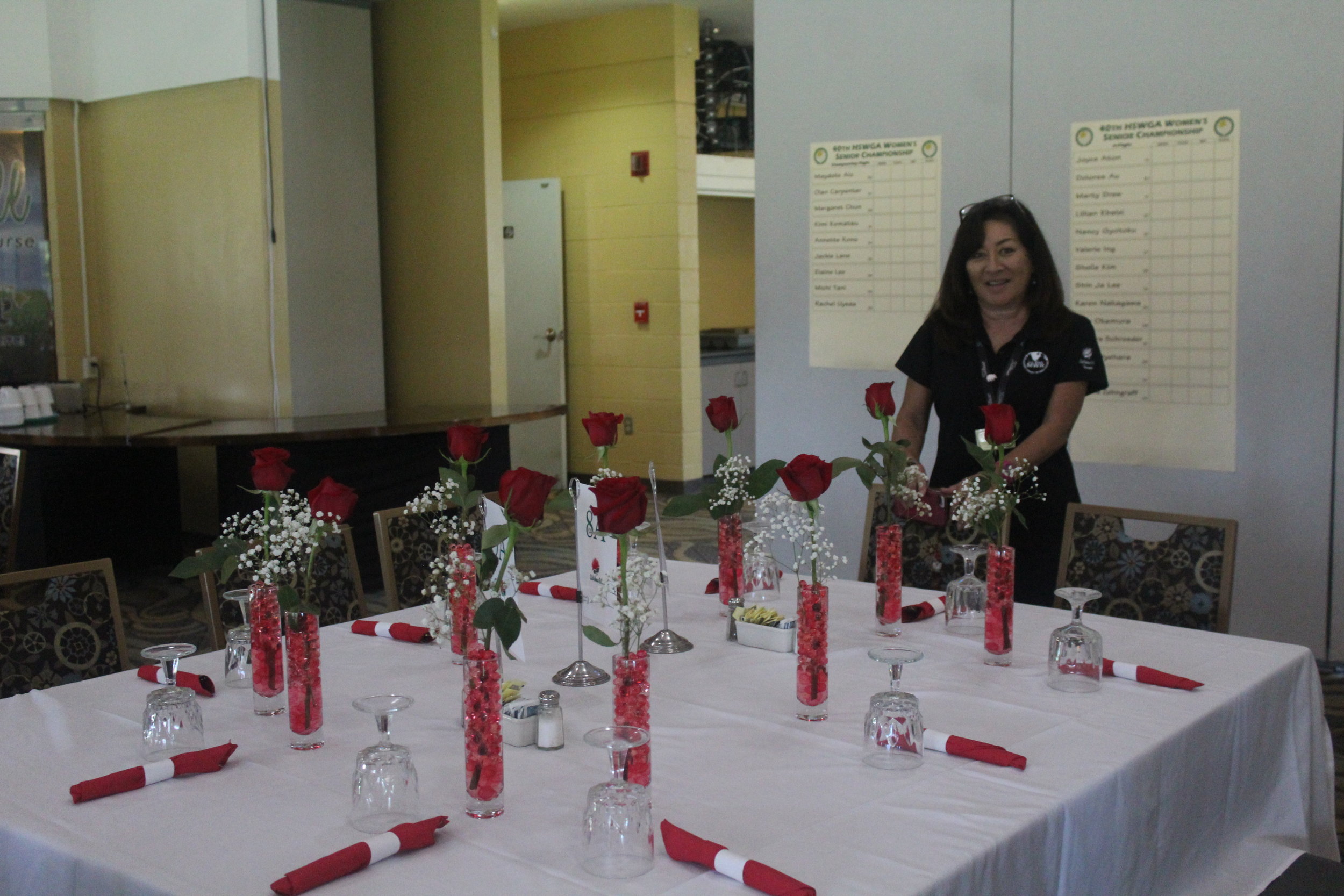  Our table decorations with Lynn Wakui of Leilehua GC. 