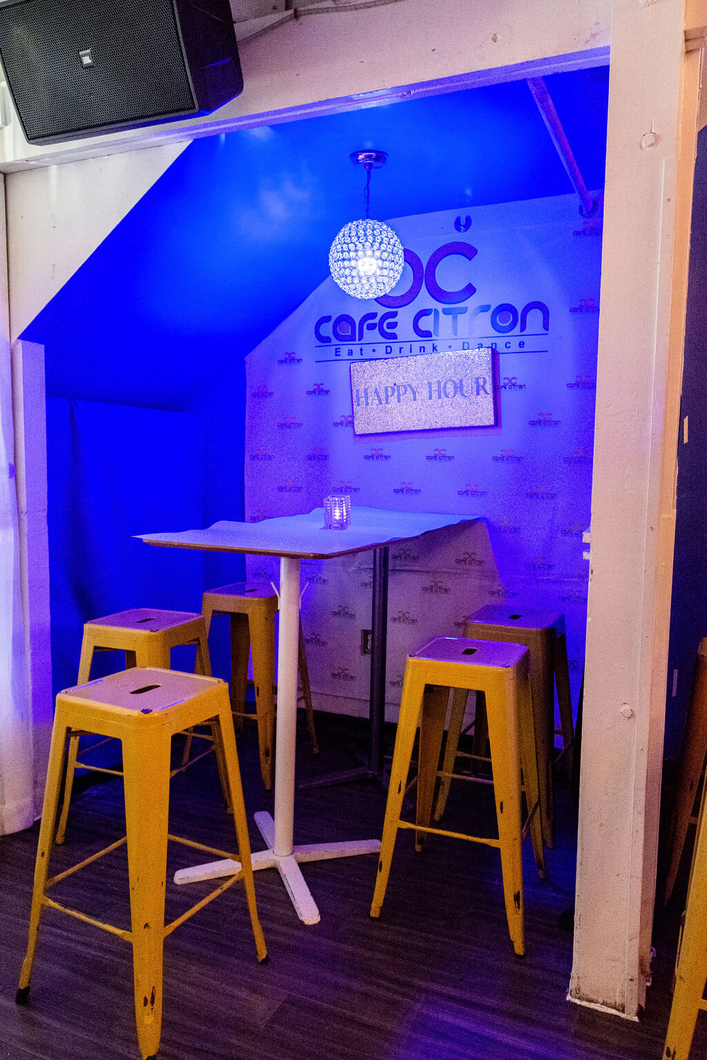 BOTTLE SERVICE — Cafe Citron