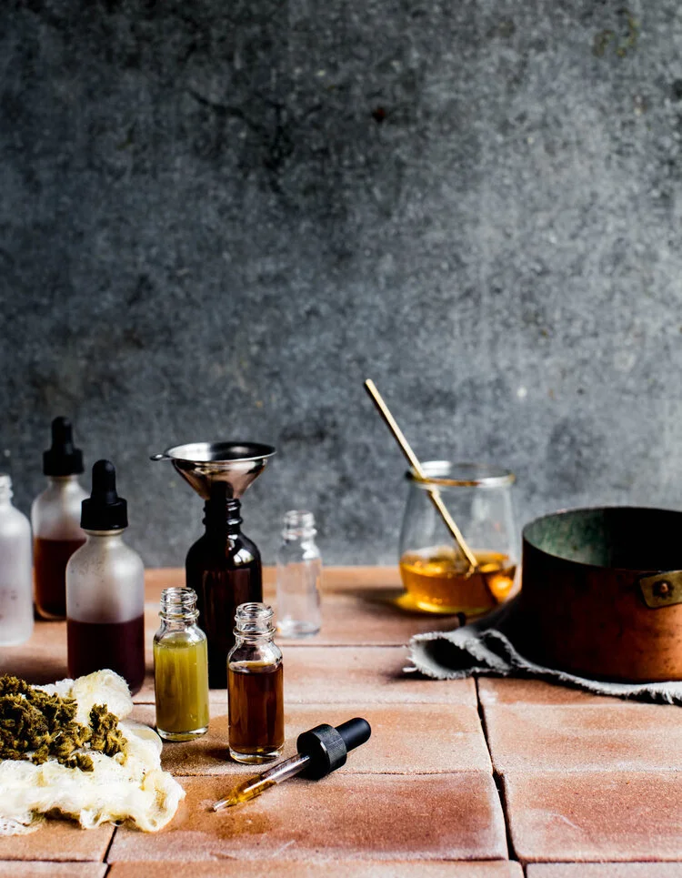 erinscott-bayarea-california-cannabis-photographer-cannabis-gardening-editorial-earthy-natural-6020-1.jpg