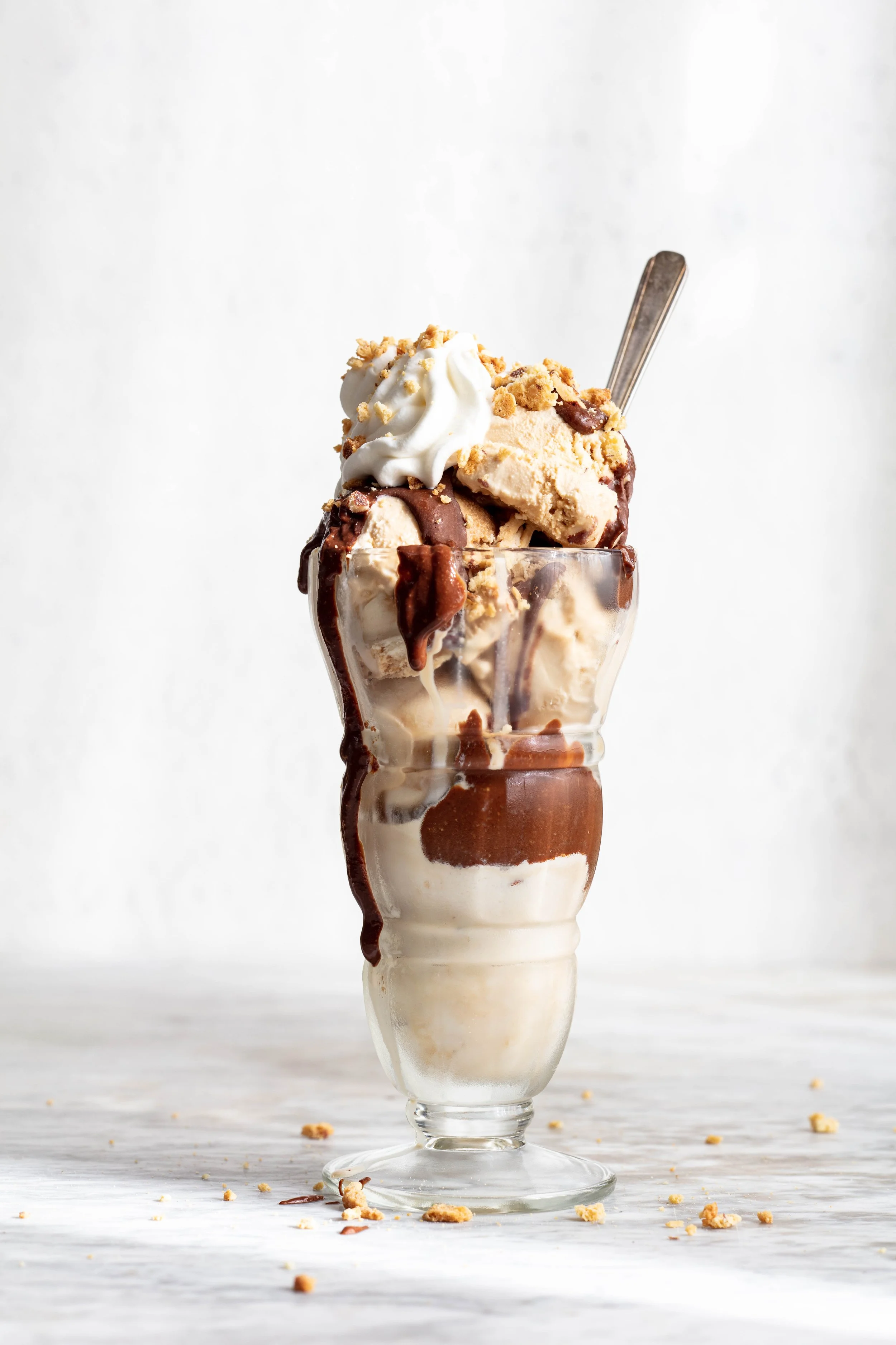 erinscott-sanfrancisco-food-product-photographer-Enzo-drippingsundae.jpg