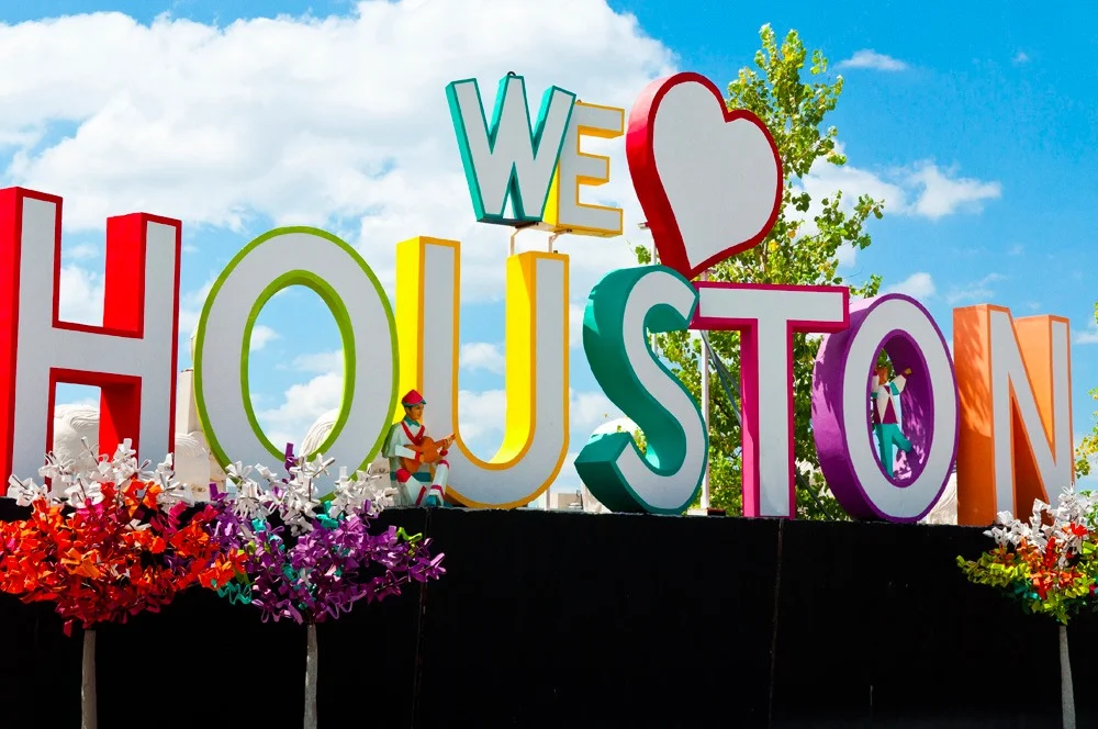 Picture of the We Love Houston Sign.jpg