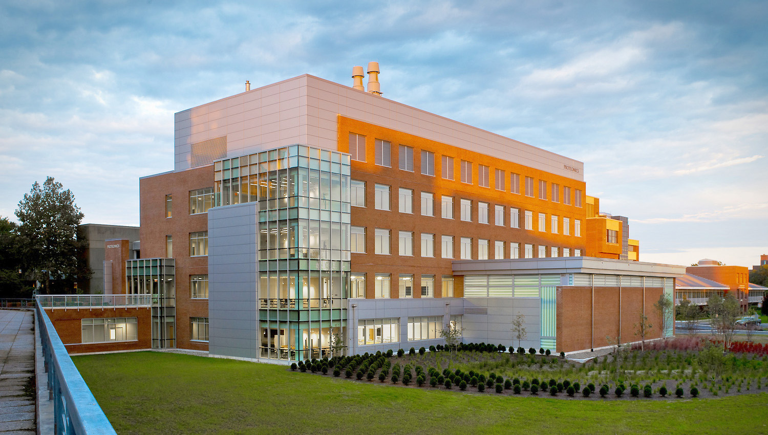 Rutgers University Center for Integrative Proteomics