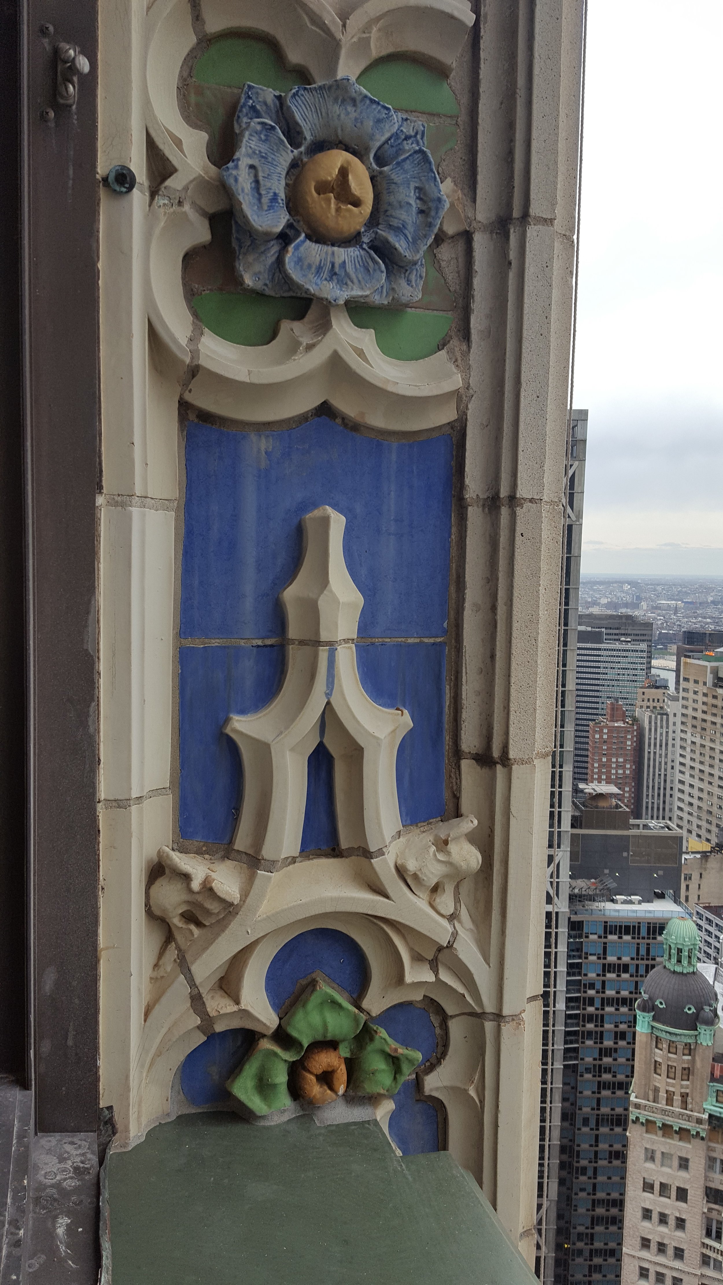Original glazed terracotta on the 41st floor