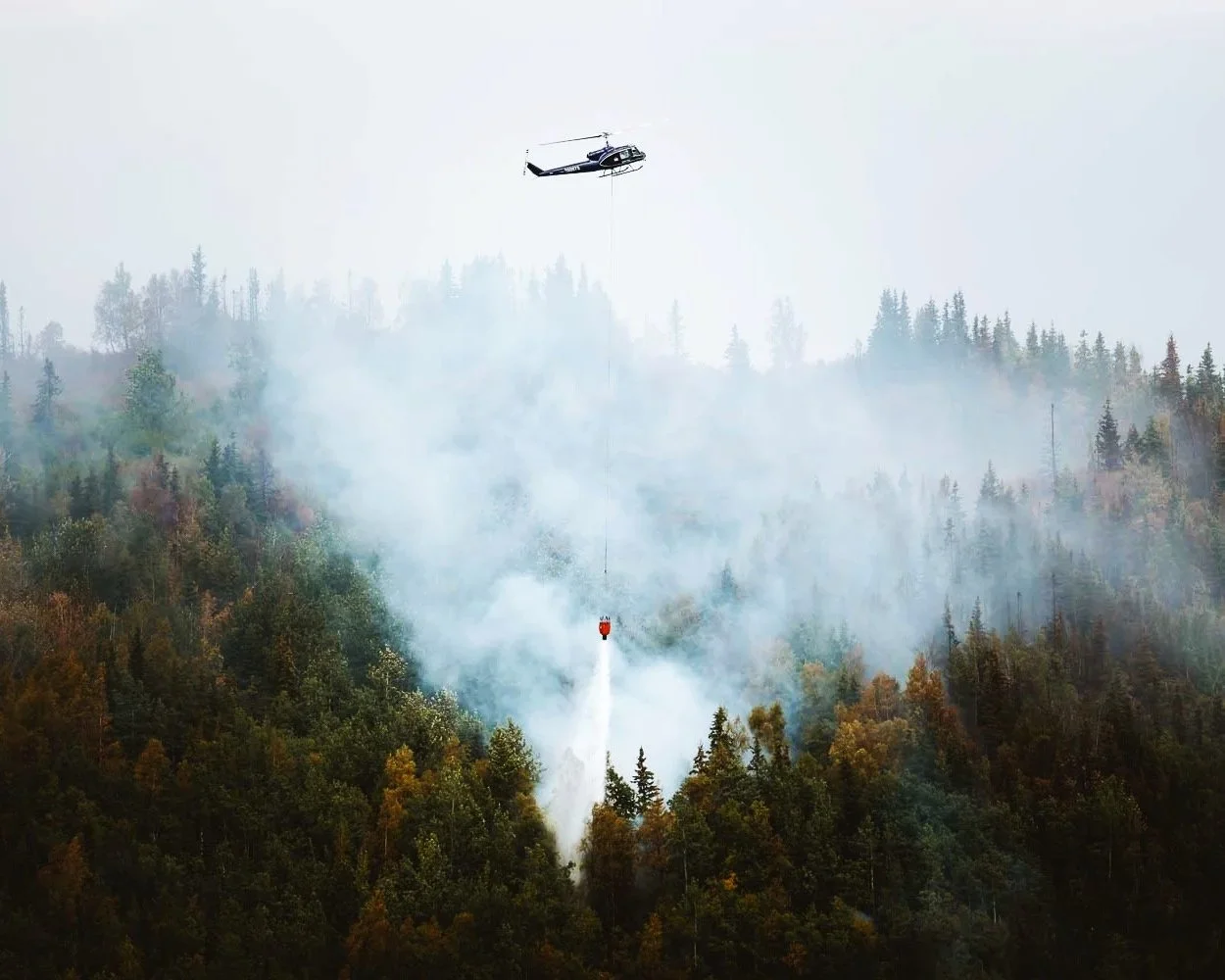 alaska-fire-fires-helicopter-wildfire-firefigher-helicopters-firefighting-wildfires-arctic-yukon-northern-pioneer.jpg