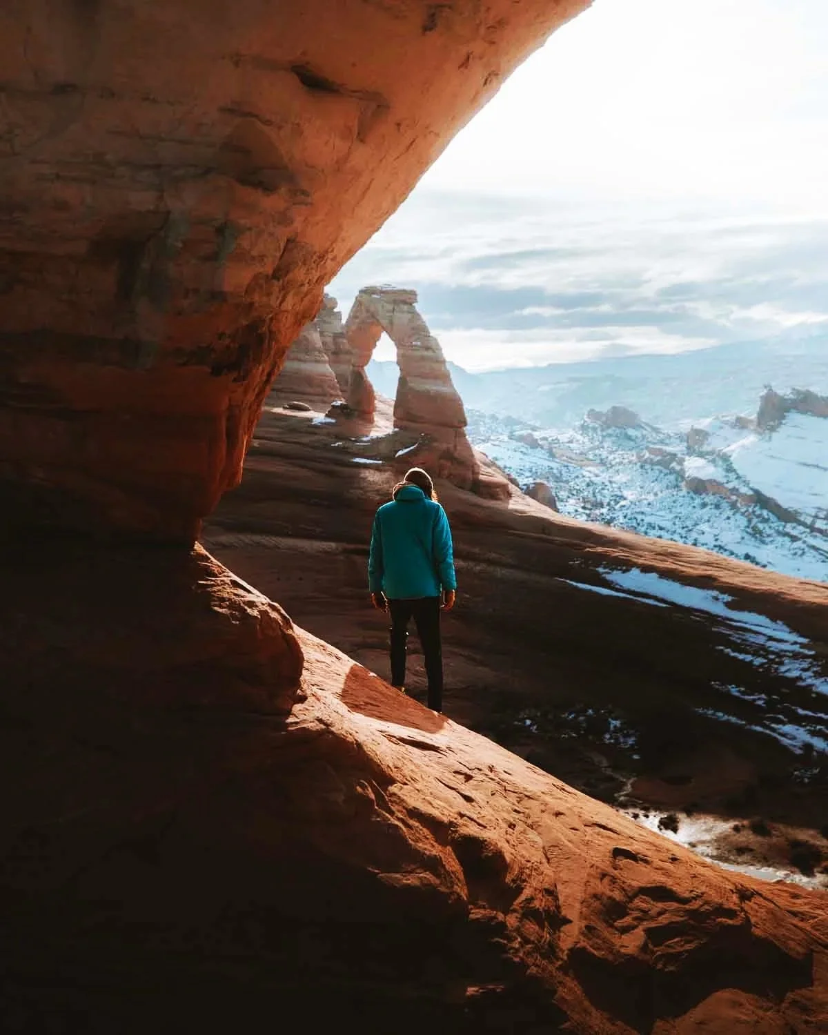 delicate-arch-winter-utah-arches-canyonlands-winter-snow-southwest-moab-desert.jpg
