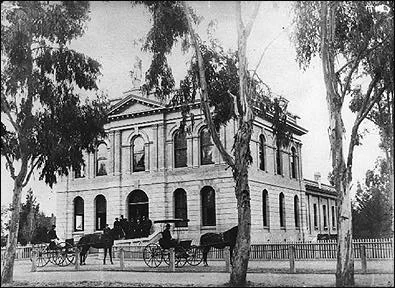 courthouse2.jpg
