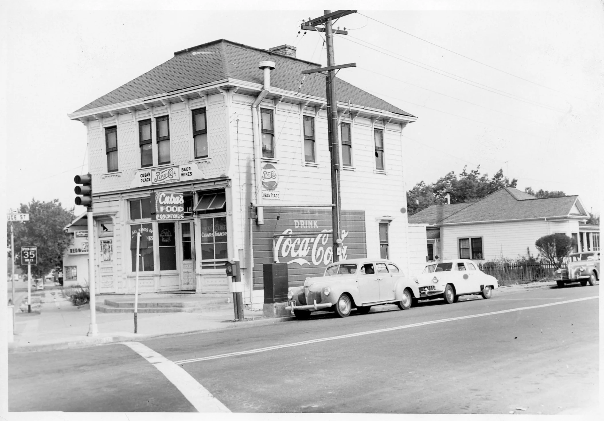 1681 Main St at 5 points.jpg