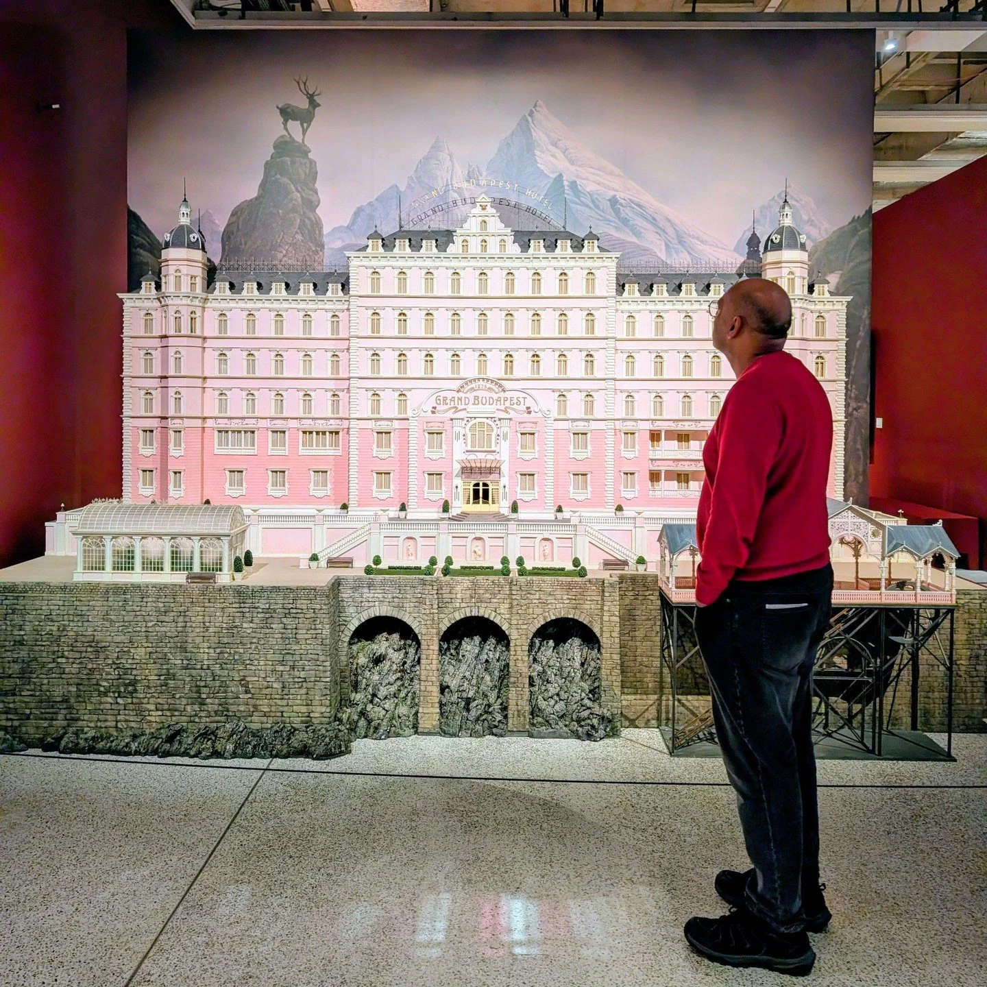 Pastel colours, theatrical sets - you know the drill when it comes to a Wes Anderson movie. Now it's a chance to see behind the scenes with a Design Museum exhibition that contains over 600 items from the films....

One of my #TopPicks for @Londonist