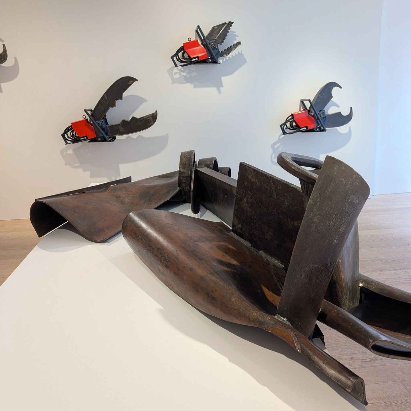 I&rsquo;ve always liked James Capper&rsquo;s claw-like machines, which mix the industrial with a sense of menace. It&rsquo;s a great idea to pair them with Anthony Caro&rsquo;s big metal sculptures. It&rsquo;s so seamless that they could be mistaken 