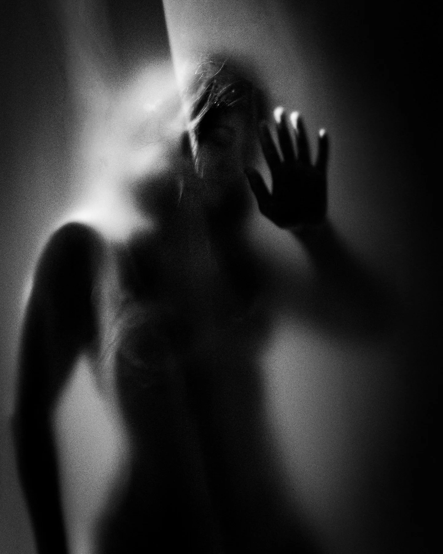 Samarbeidet med gjengen i Sanctomb var s&aring; utrolig l&aelig;rerikt p&aring; s&aring; mange plan, b&aring;de i form prosess, deling og fellesskap i kontrast til et kunstnerskap som prim&aelig;rt arbeider alene, men ogs&aring; i forhold til d&oslas