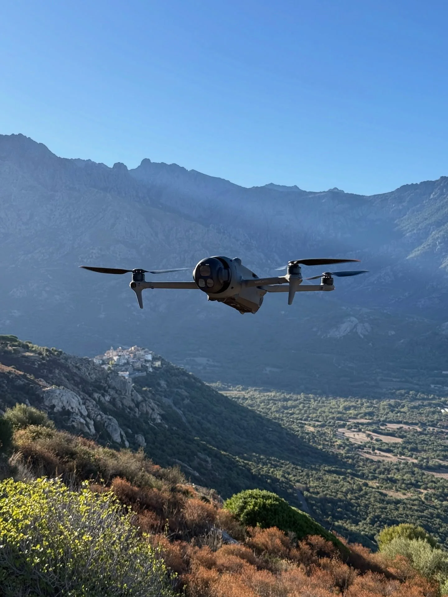A few bts shots from the Corsica shoot last week. Great team, excellent production, loads of fun. Beautiful films coming out of it. The DJI Mavic 4 Pro performed amazingly well, high winds, beautiful pictures. Love the car. 

Thanks😎!!