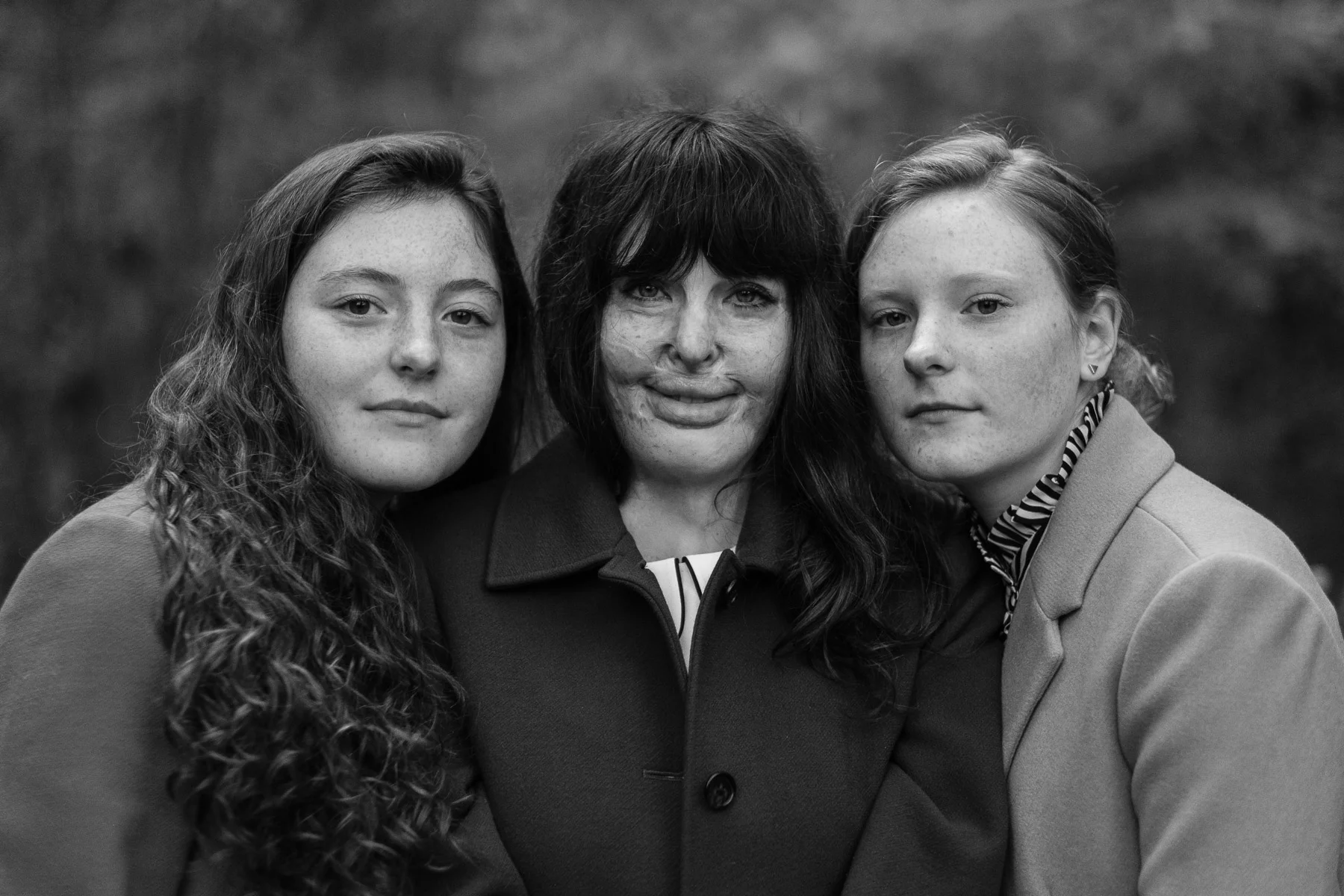 Nie Nie and daughters