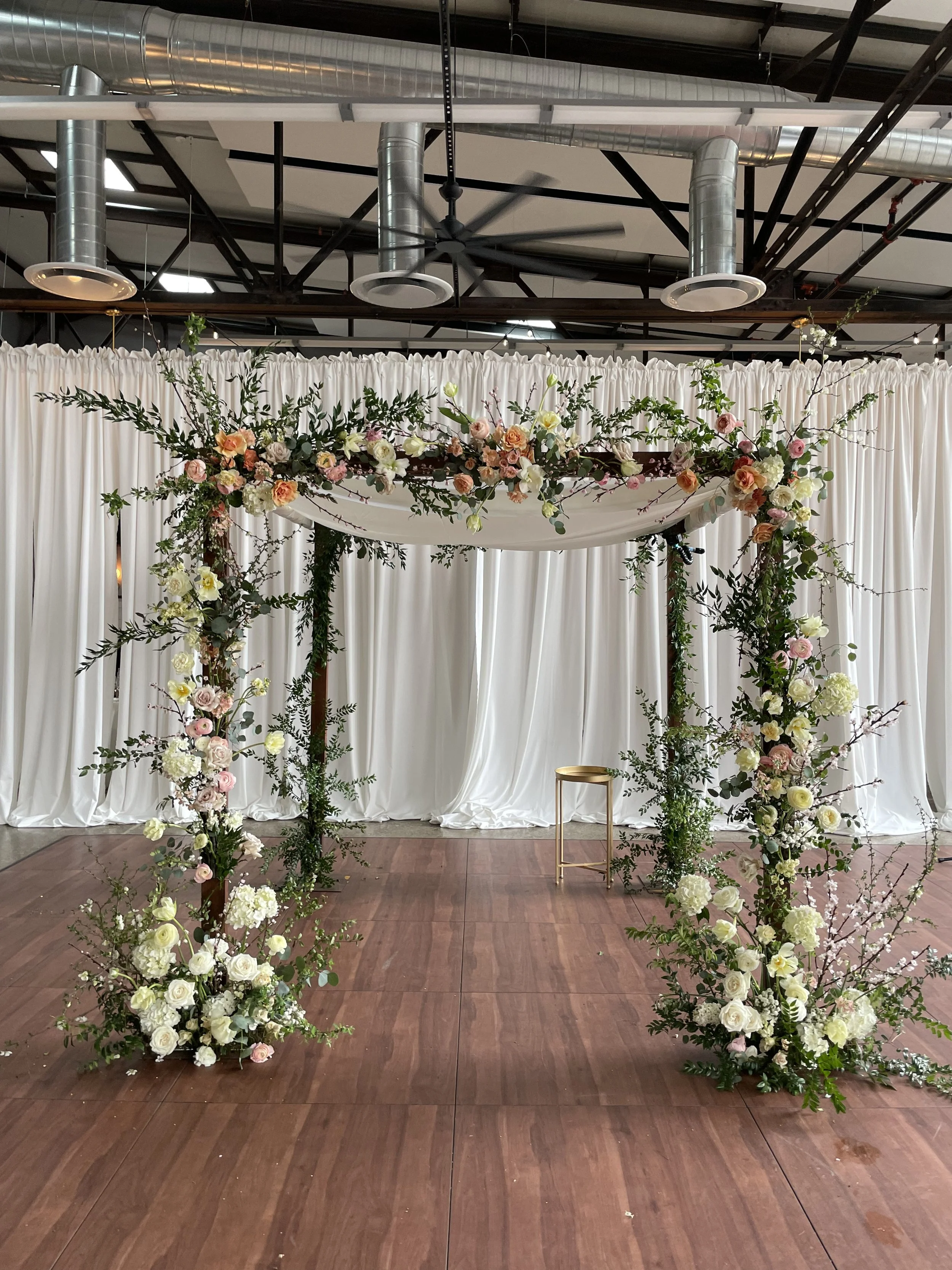 Lilah Chuppah by Flower Clvb.jpeg