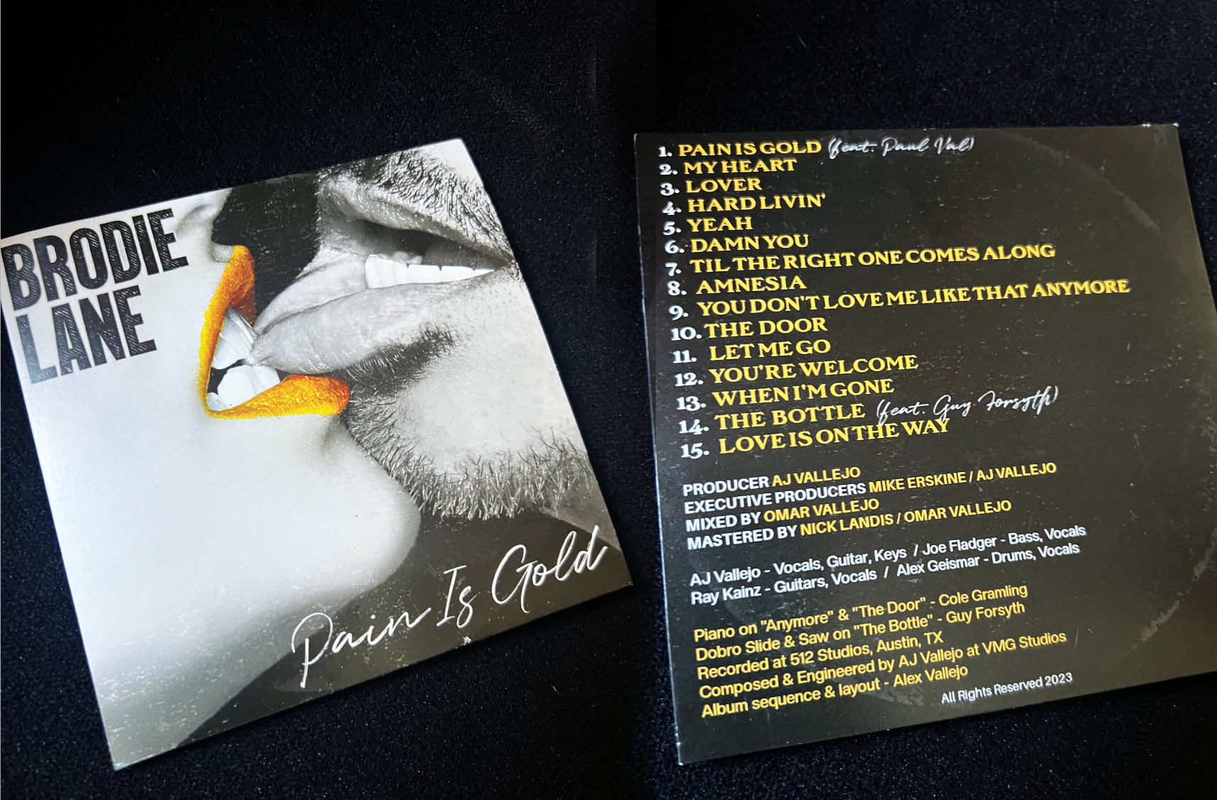 Blank 2000 x 2000.png