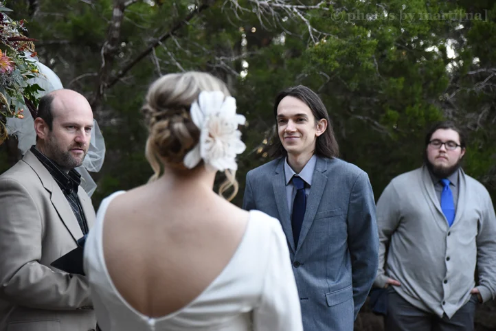 wildflower-barn-austin-wedding-photos-by-martina-10.jpg