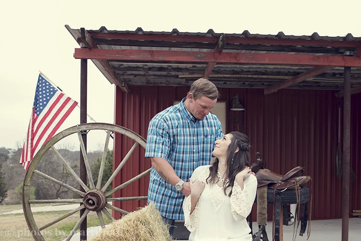 austin-engagement-photos-claudia-dustin-2.jpg
