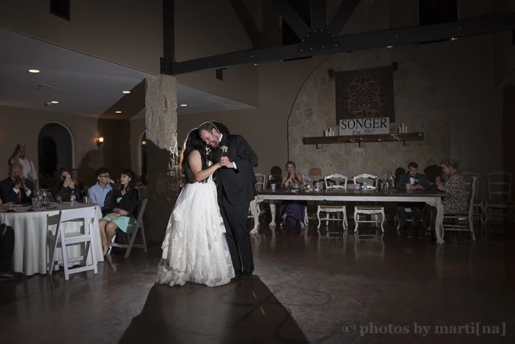 red-ridge-receptions-wedding-photos-by-martina-28.jpg