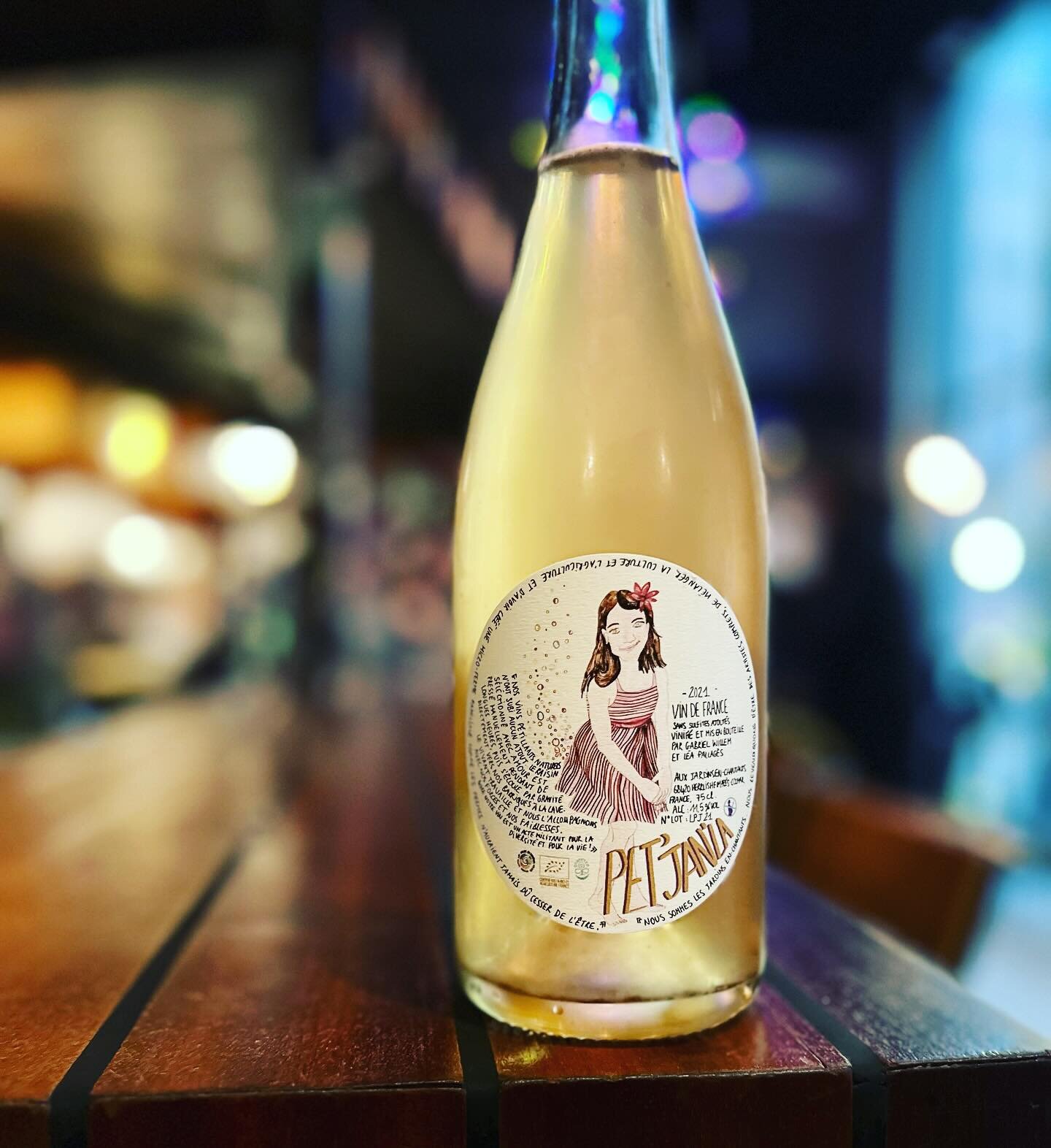 FINALLY got our hands on the lovely wines of @lesjardinsenchantants 🙌🏼🙌🏼🙌🏼

Come snag your next favorite glass of this exquisite pet nat &quot;Pet'Jan'La&quot; - made of Riesling &amp; Muscat grapes that #spinthebottle of flavor in your mouth -