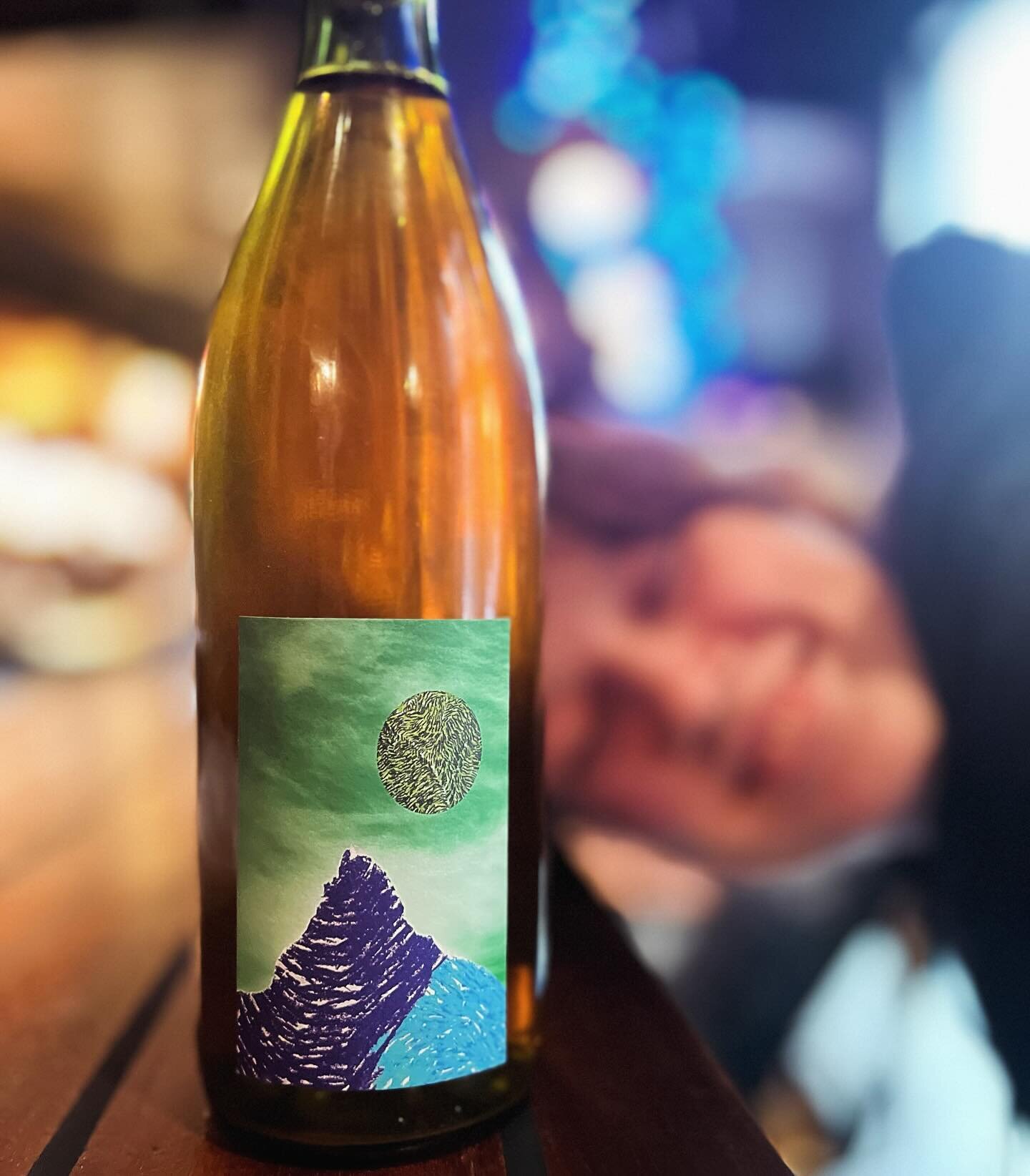 Put your hands together for this new little addition to our wine list from winemaker Alice L'Estrange of @lasfermentadas @strangegrapes 

Incredible floral notes with hints of sandalwood &amp; bursting tropics.  This is indeed our newest crush; shit 