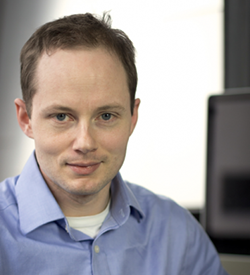 Dirk Englund Adjunct Associate Research Scientist in the Department of Electrical Engineering 530 West 120th Street Columbia University MC: 8903 New York, NY 10027 tel: (212) 851-5958 Email: englund@columbia.edu