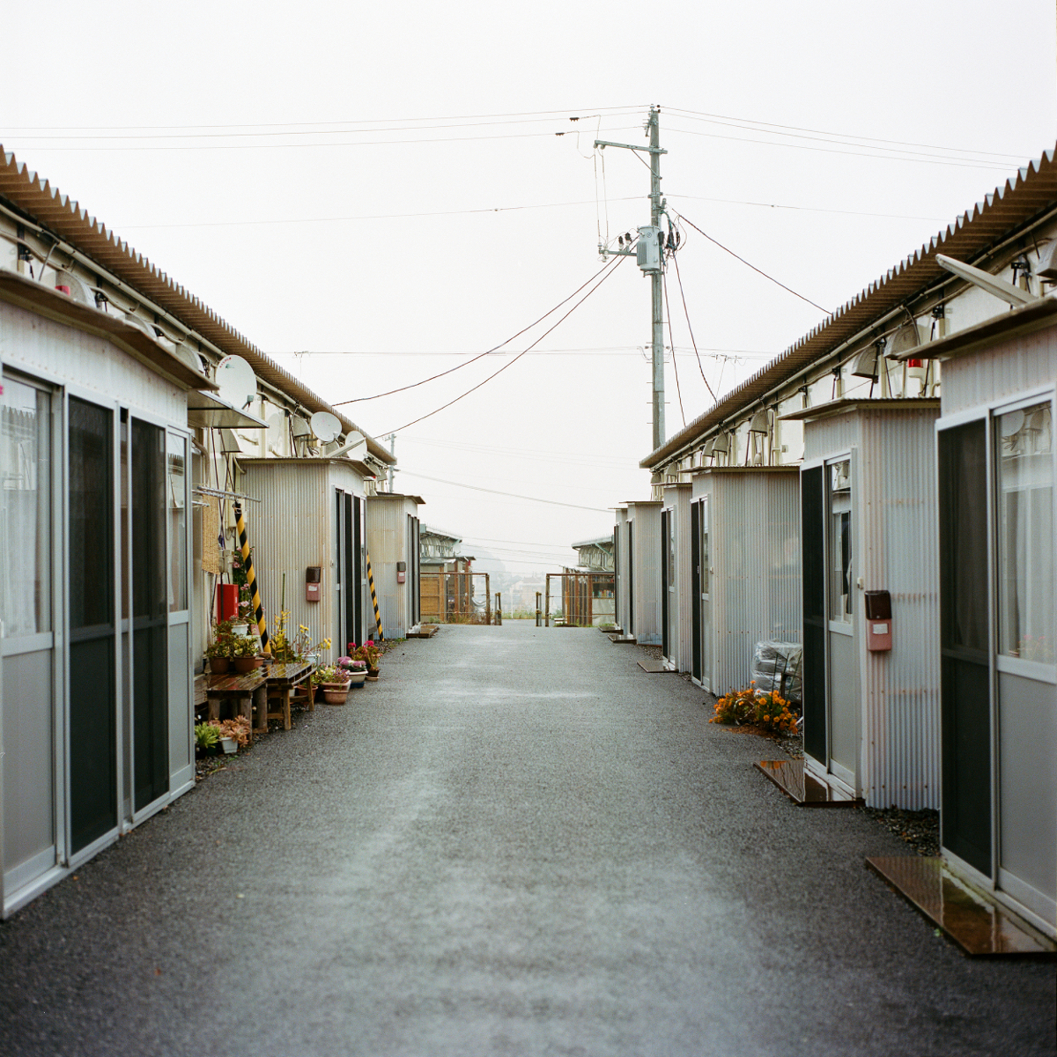  5967 refugees from Naraha still live in Iwaki, which represents approximately 80% of Naraha's official population. 42% of these refugees still live in one of the 13 temporary camps such as Kamiarakawa (the largest). The rest live in apartments. The 