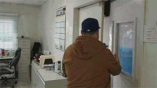 warehouse_entry.gif