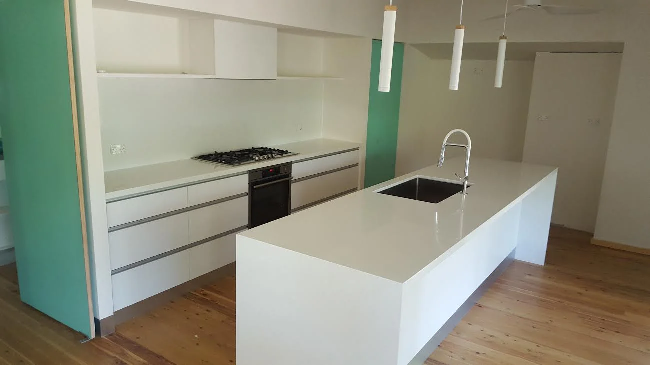Silestone 'Ariel' kitchen, island with waterfall edge, Alawa
