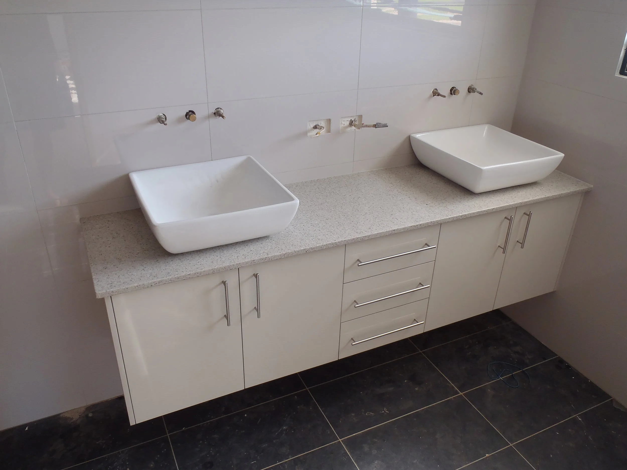 Bathroom double basin vanity 