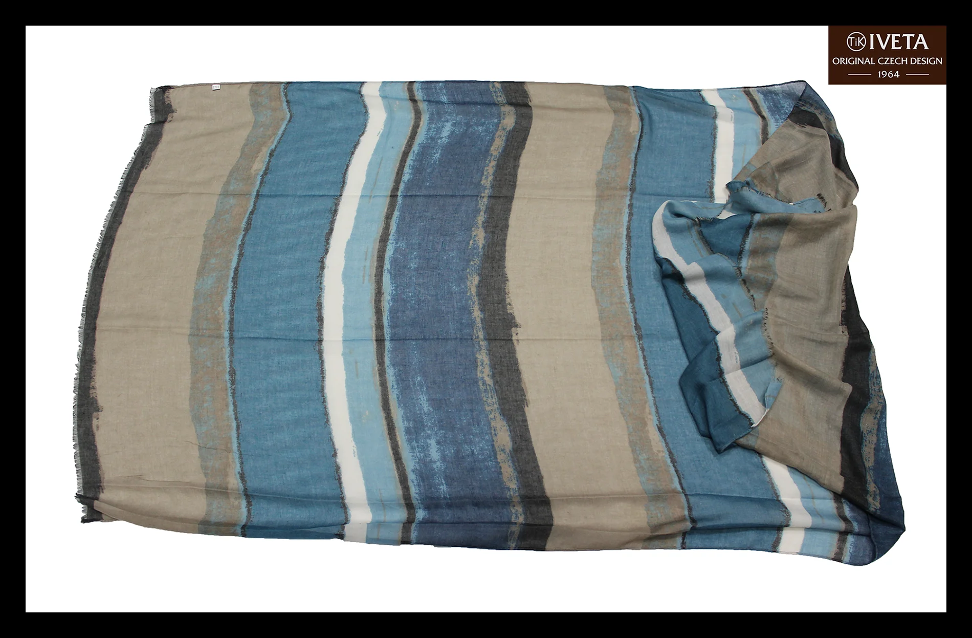 Blue-white-brown-scarf-all.jpg