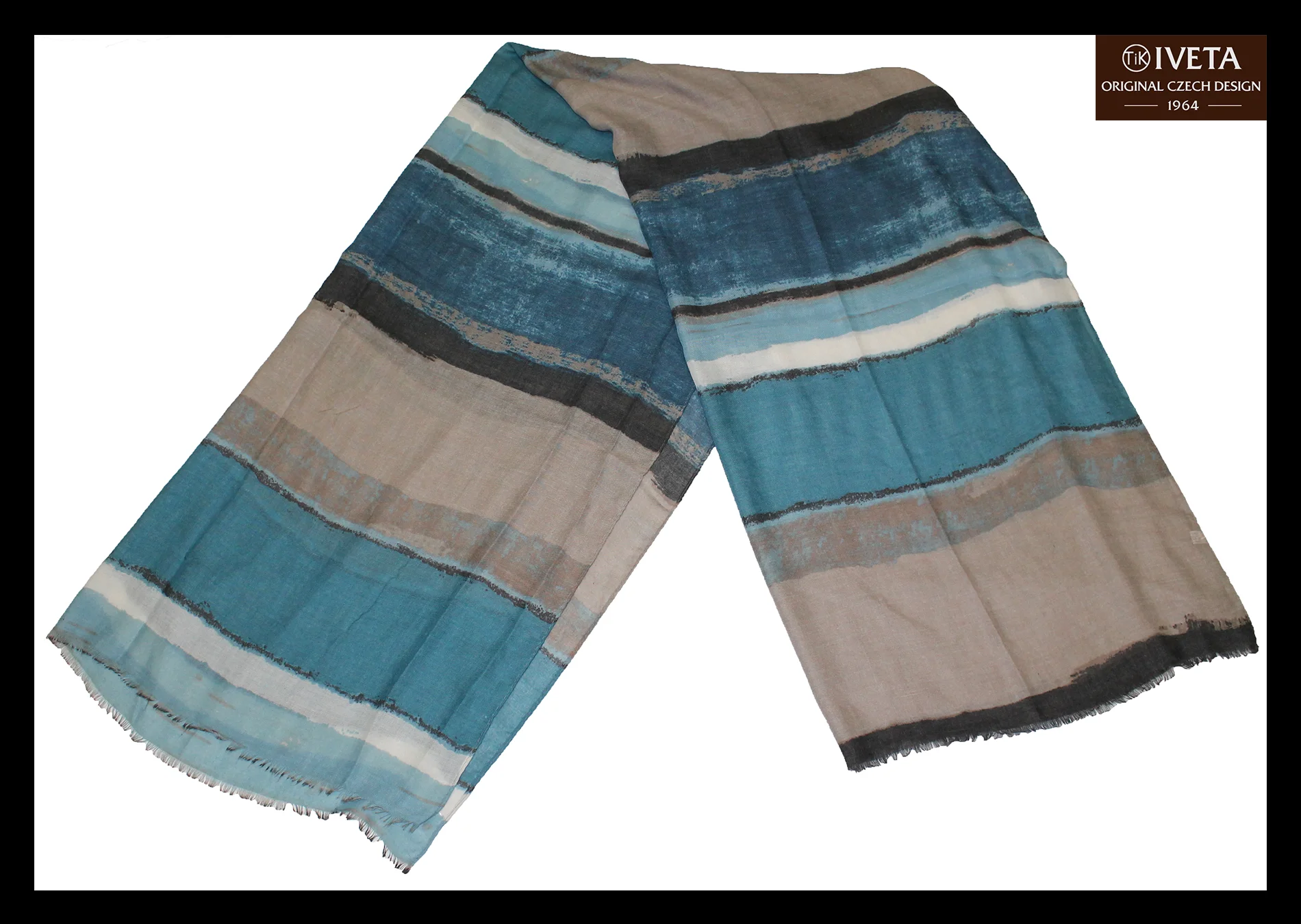 Blue-white-brown-scarf-fold.jpg