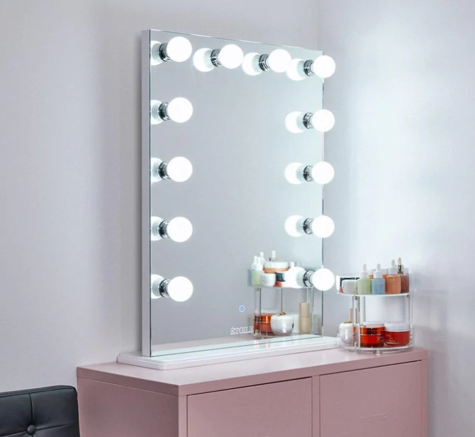 Hollywood makeup mirror hire