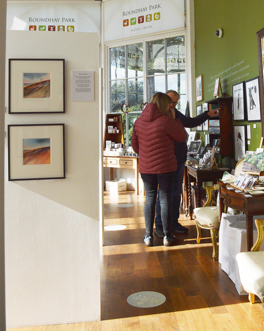 What are you plans for Easter weekend? 🐣

Enjoy the long weekend with a visit to the gallery. With our Spring show in full swing we have a wide range of artists showcasing their work with us.

Every artwork, print and product are available for sale,