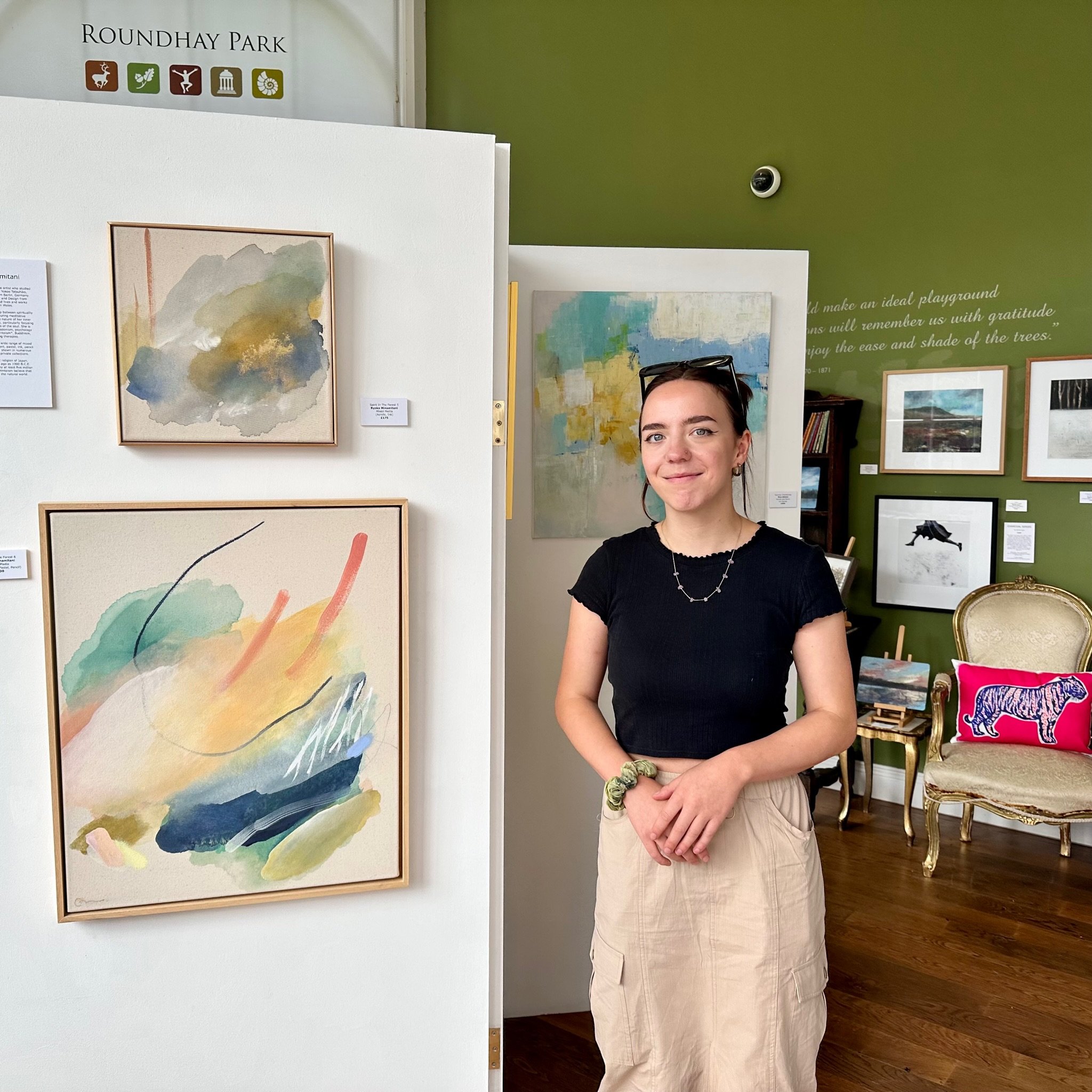 Meet the team at Art Roundhay Park 🌱

&quot;Hi I&rsquo;m Molly! I&rsquo;m at the gallery a few times a month, alongside freelancing for arts events and doing a bit of painting myself. 

I&rsquo;m really inspired by nature 🌿 so I love seeing all the