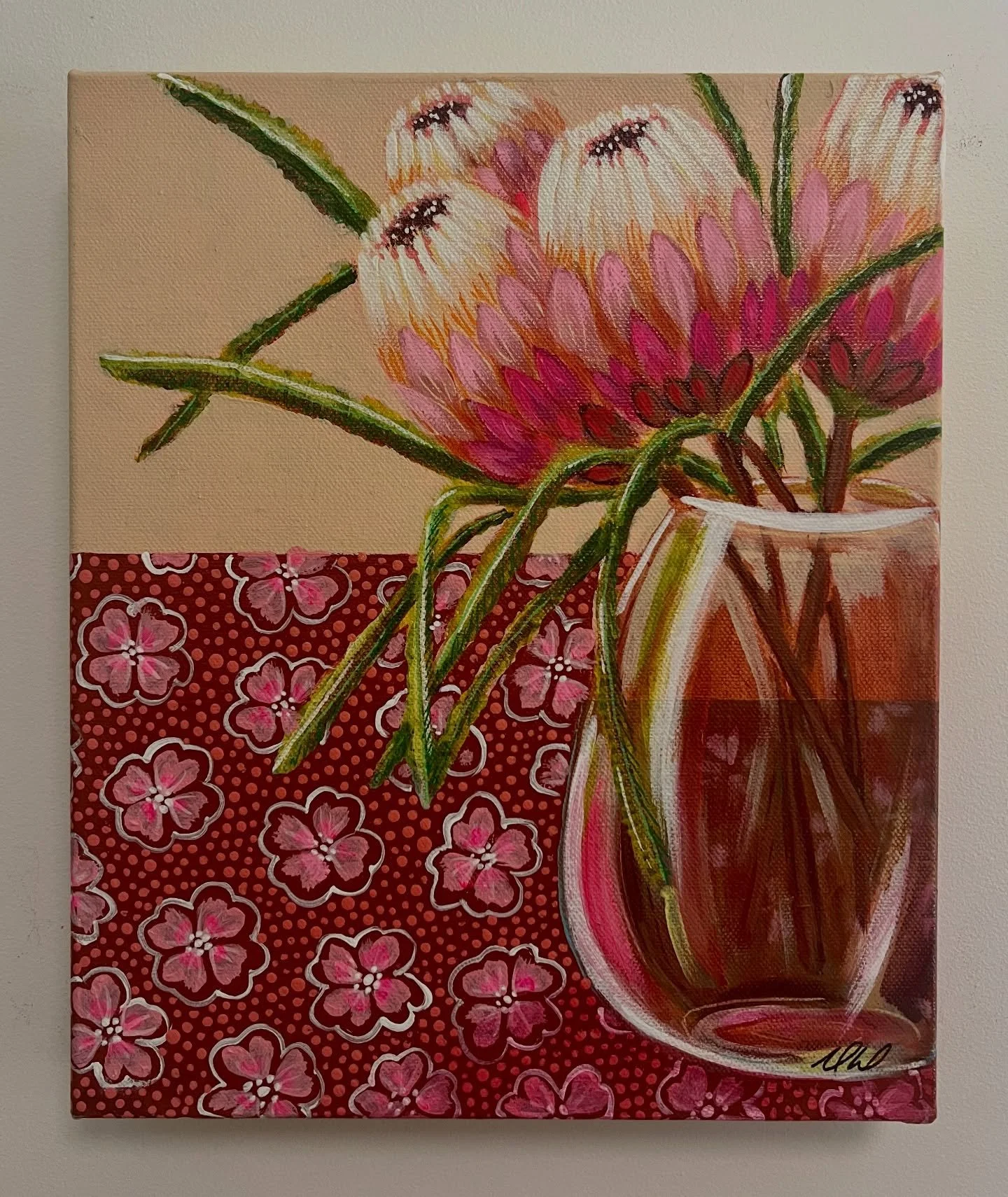 A little artwork for your Sunday&hellip; &lsquo;Boho Protea&rsquo;. A mix of chocolate and blush, sugarbush protea, glass and floral tablecloth. Isn&rsquo;t she a sweet treat?

Listed in my art shop.

#australianstyle #australianartist #artgallery #c
