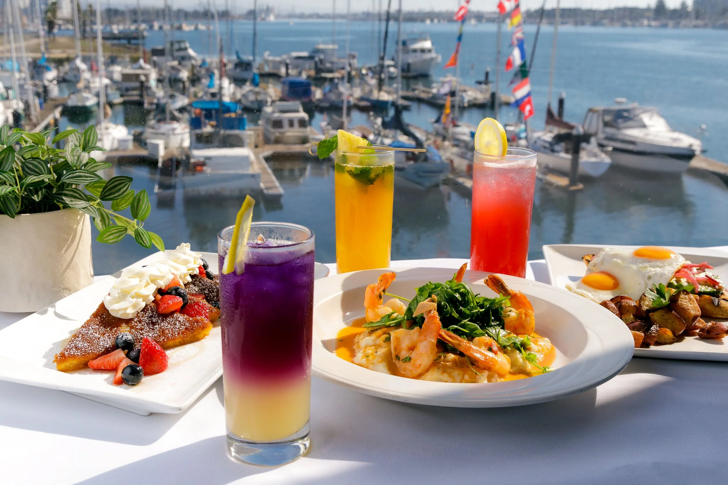 Eves's_Waterfront_2025_11_1_SY_Web_Brunch_Collection-2.jpg
