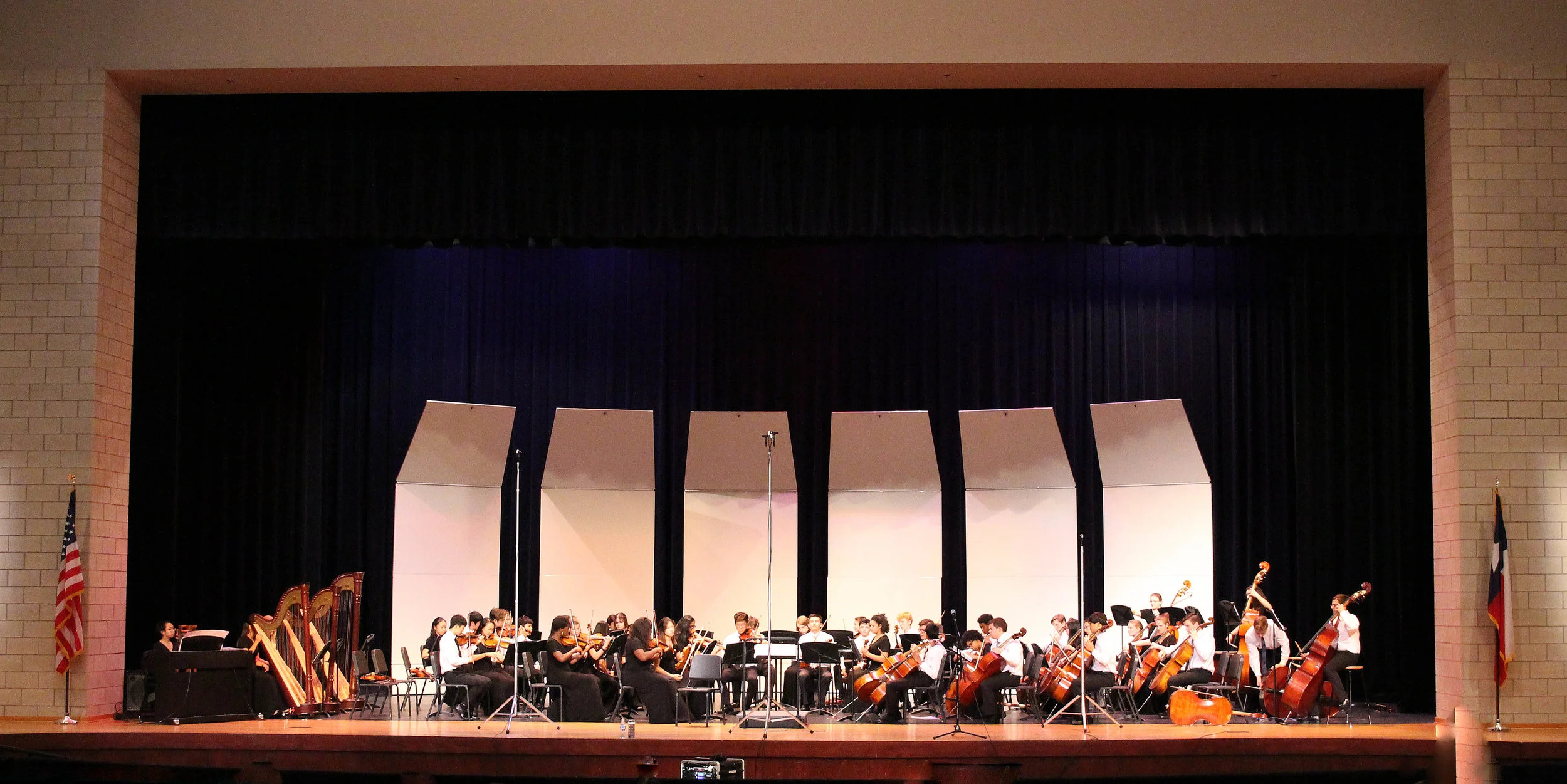 aconcert 10-16-18_edited-1.jpg