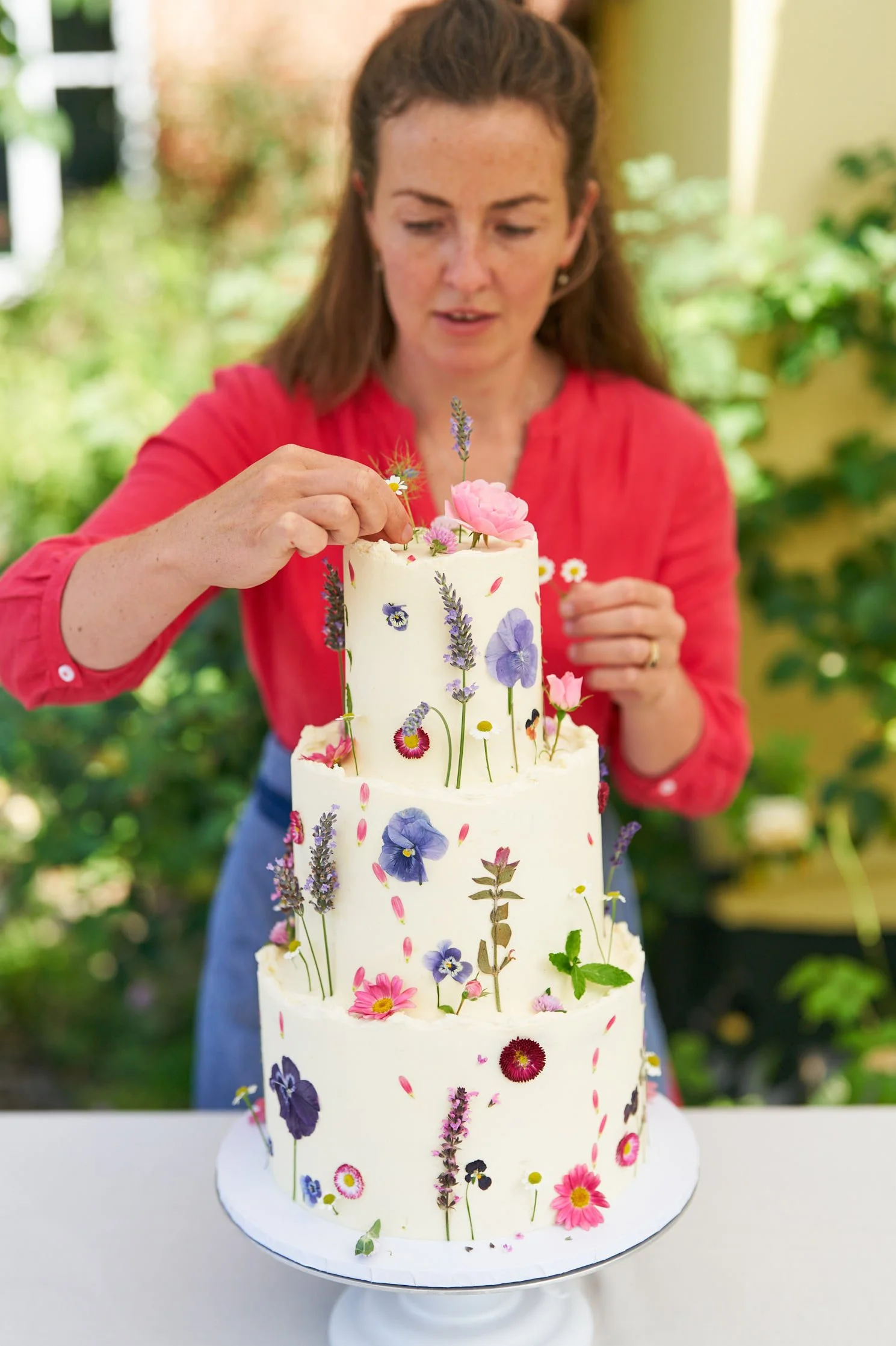 Poppy Sayers - National Wedding Cake Maker